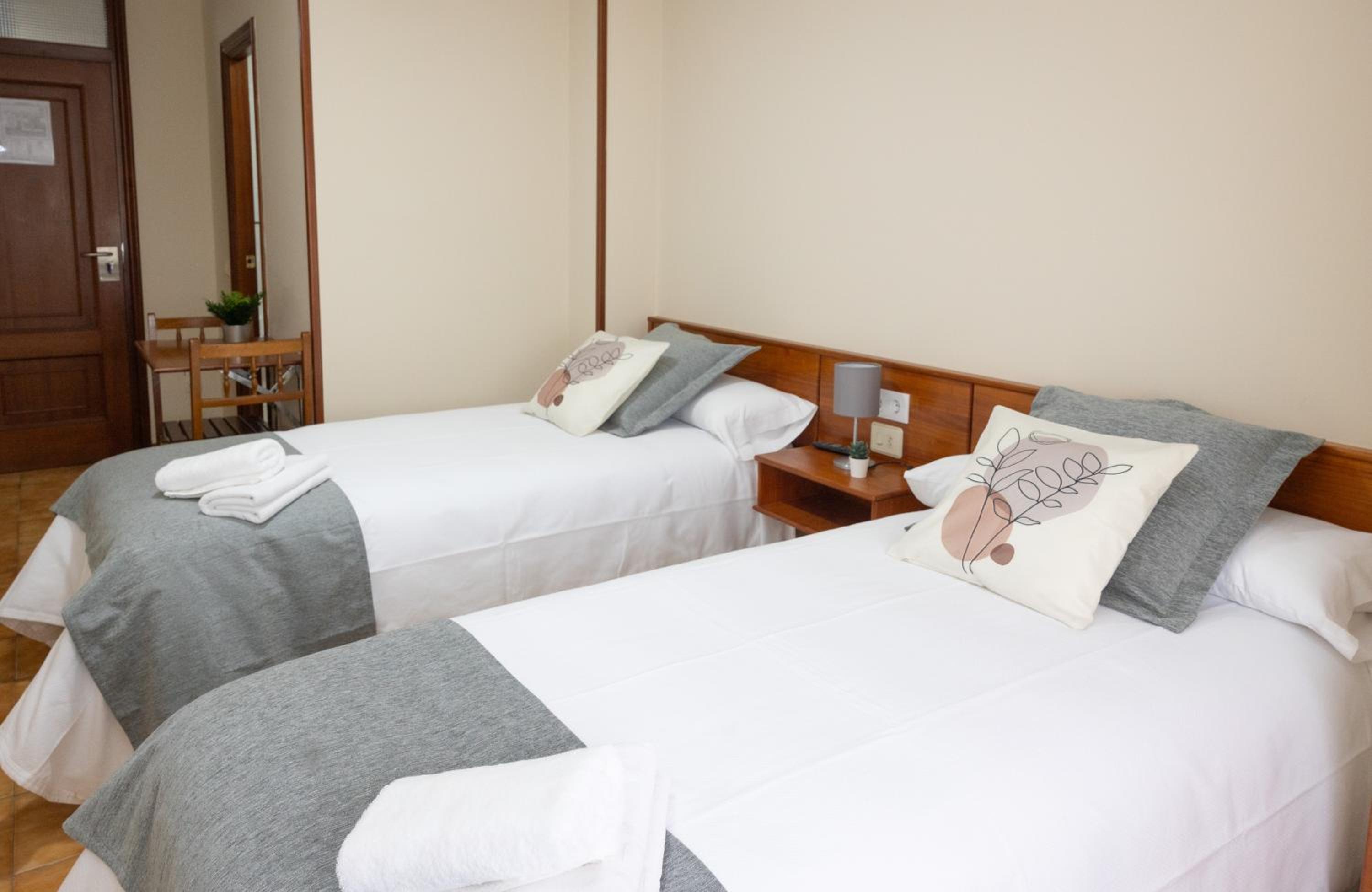 Habitación Estándar con Dos Camas Individuales