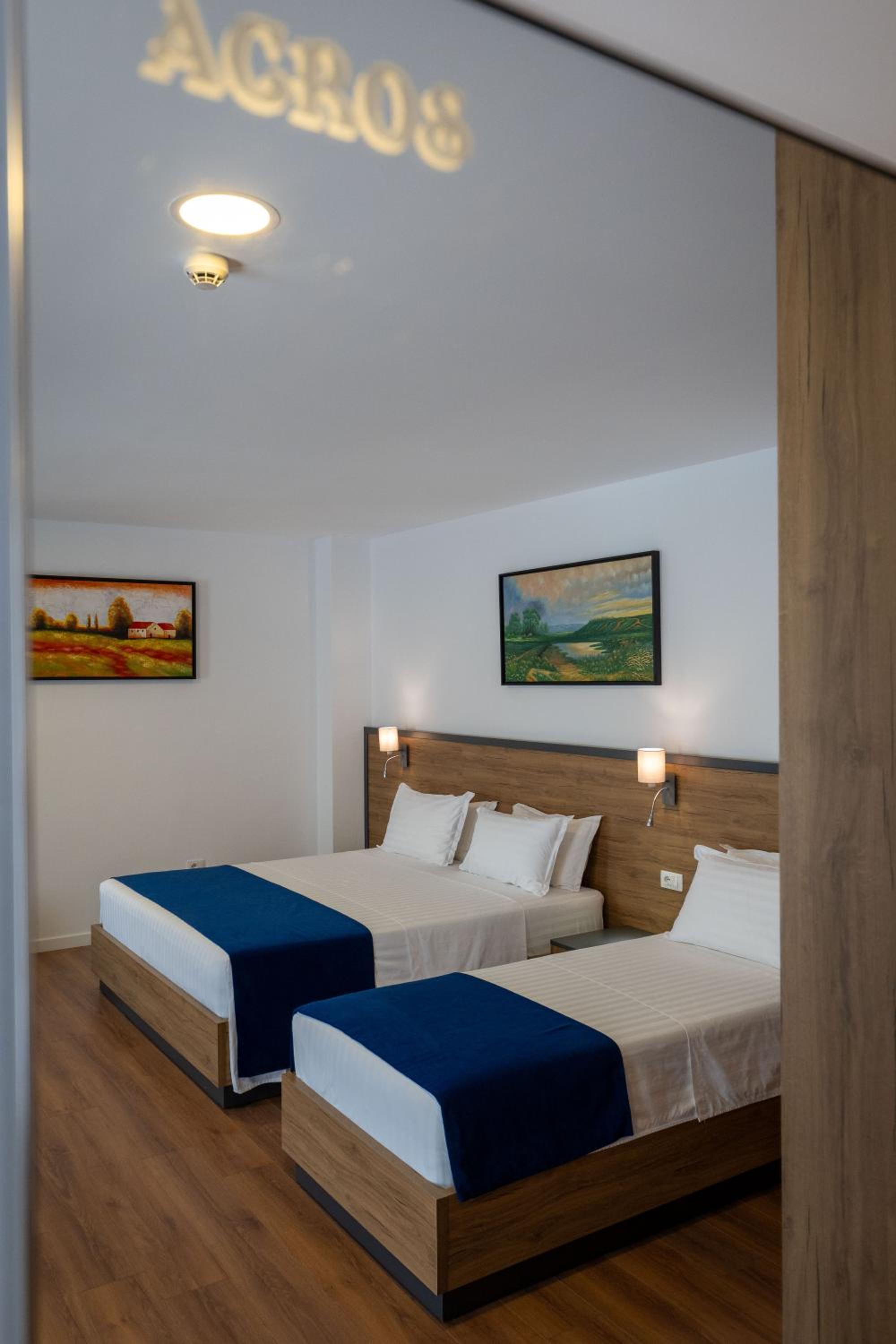 Deluxe Triple Room with Pool View