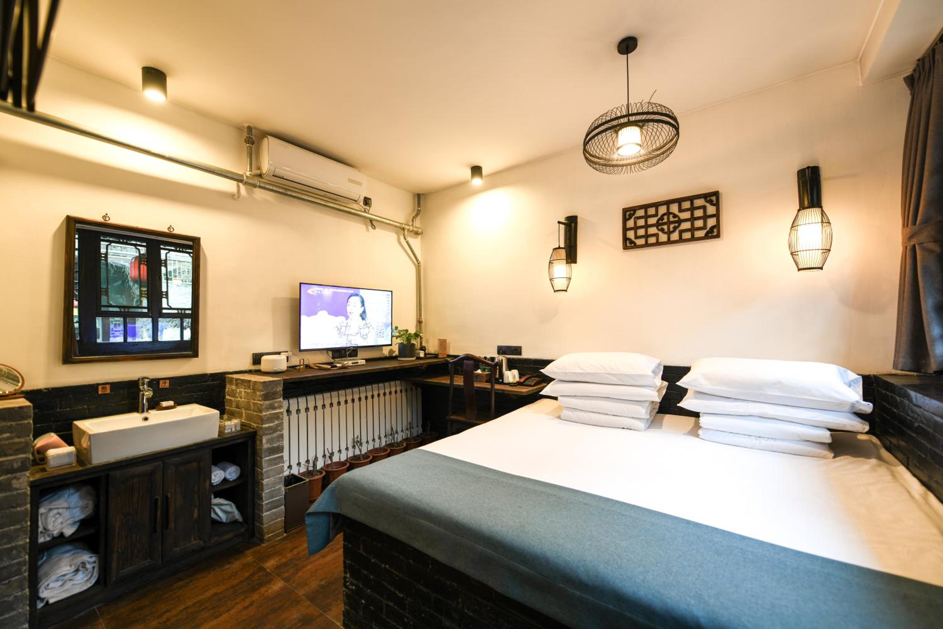 Double Room with Private Bathroom photo 2