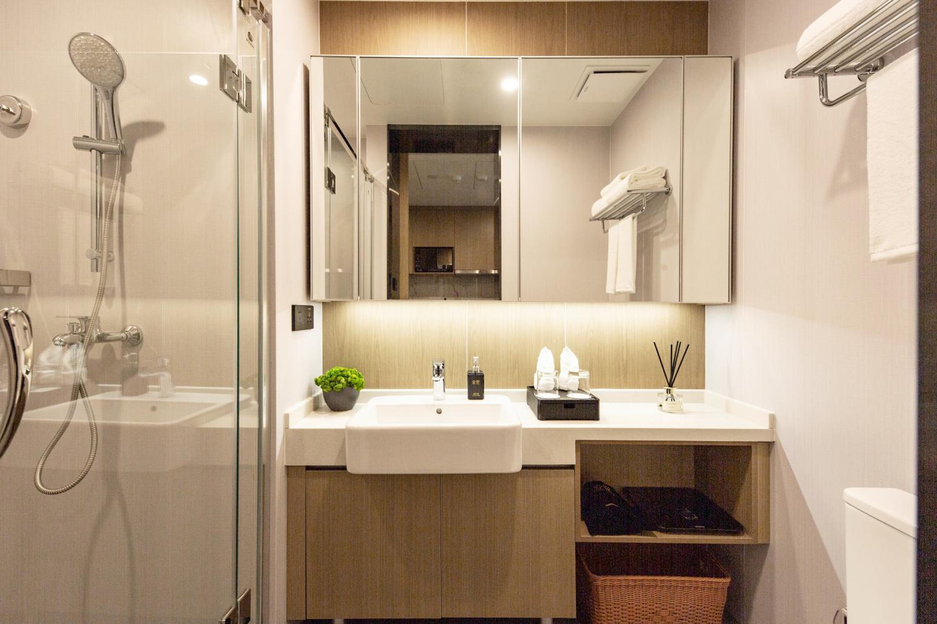 Superior Double Room with Two Double Beds photo 2
