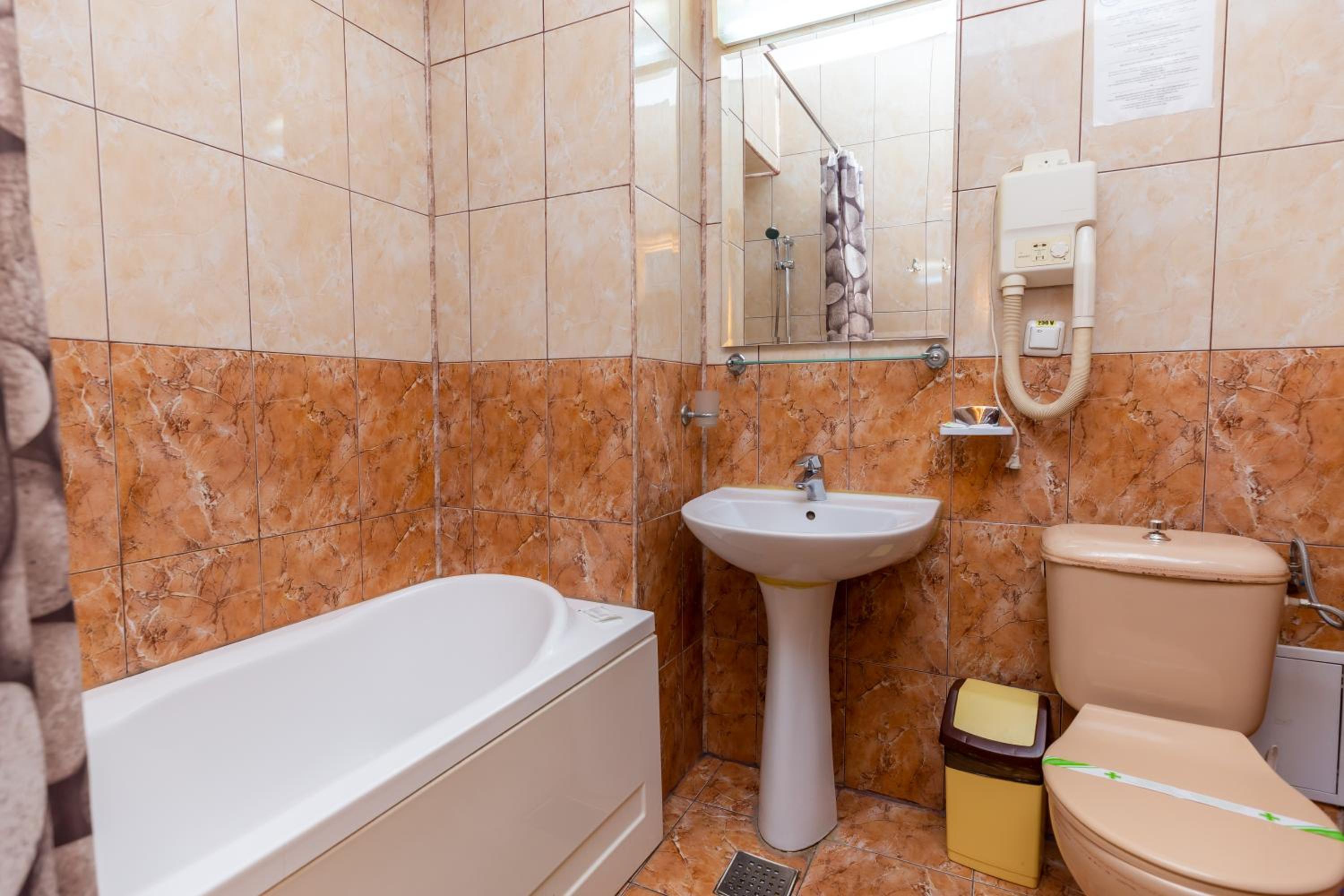 Double Room - Photo 3