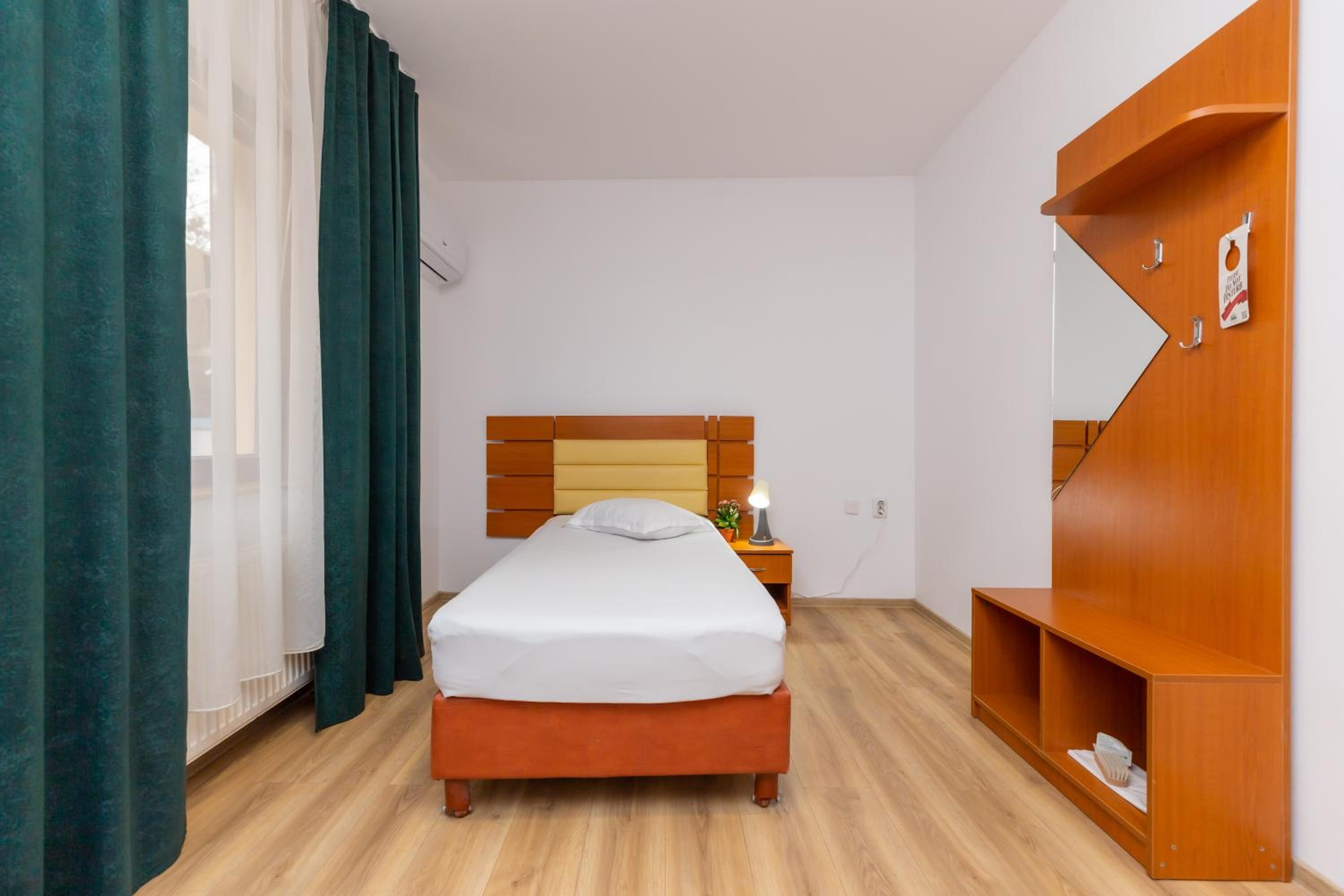 Single Room photo 1