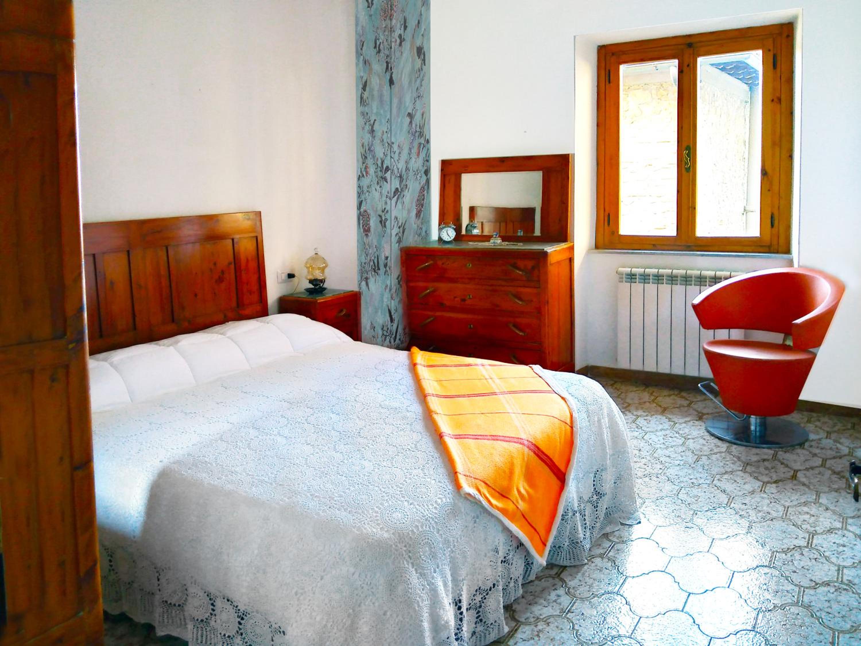 Three-Bedroom Apartment with Mountain View
