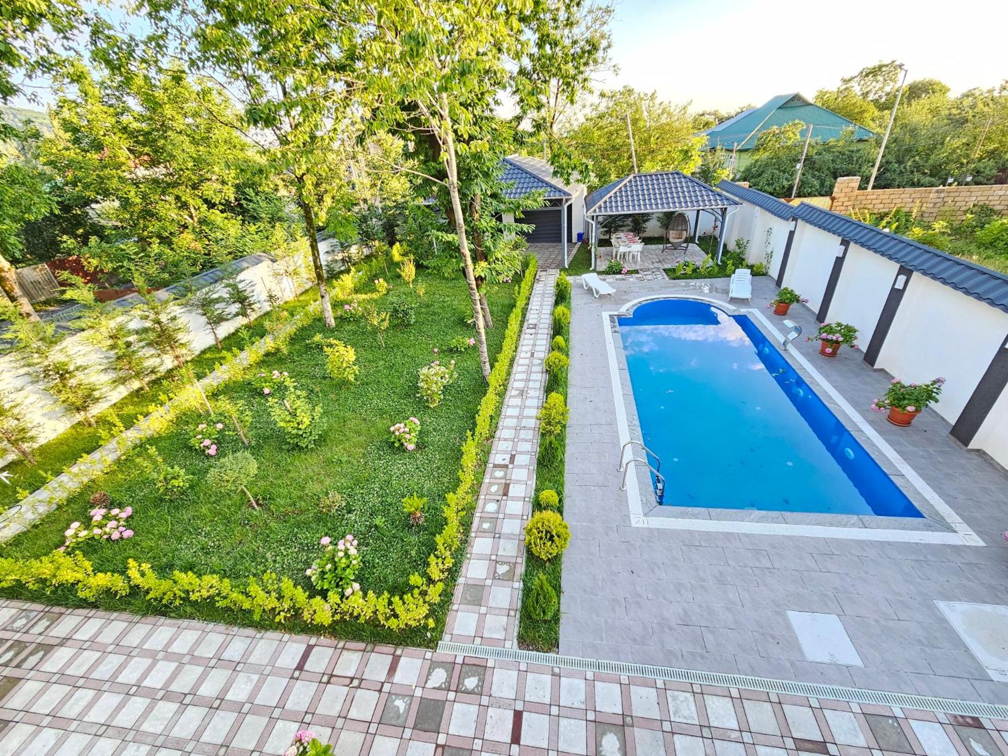 Villa photo 3