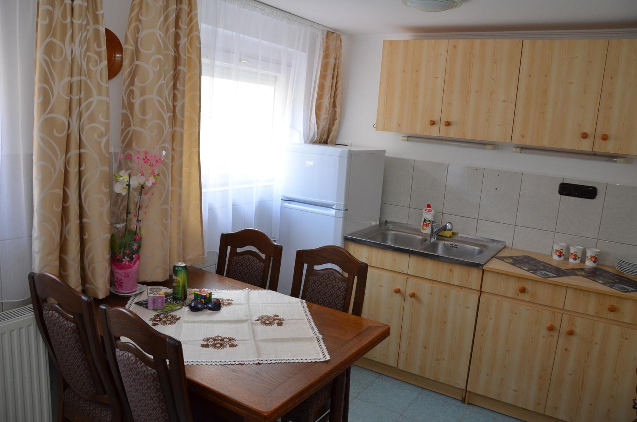 Quiet Ground Floor Room
