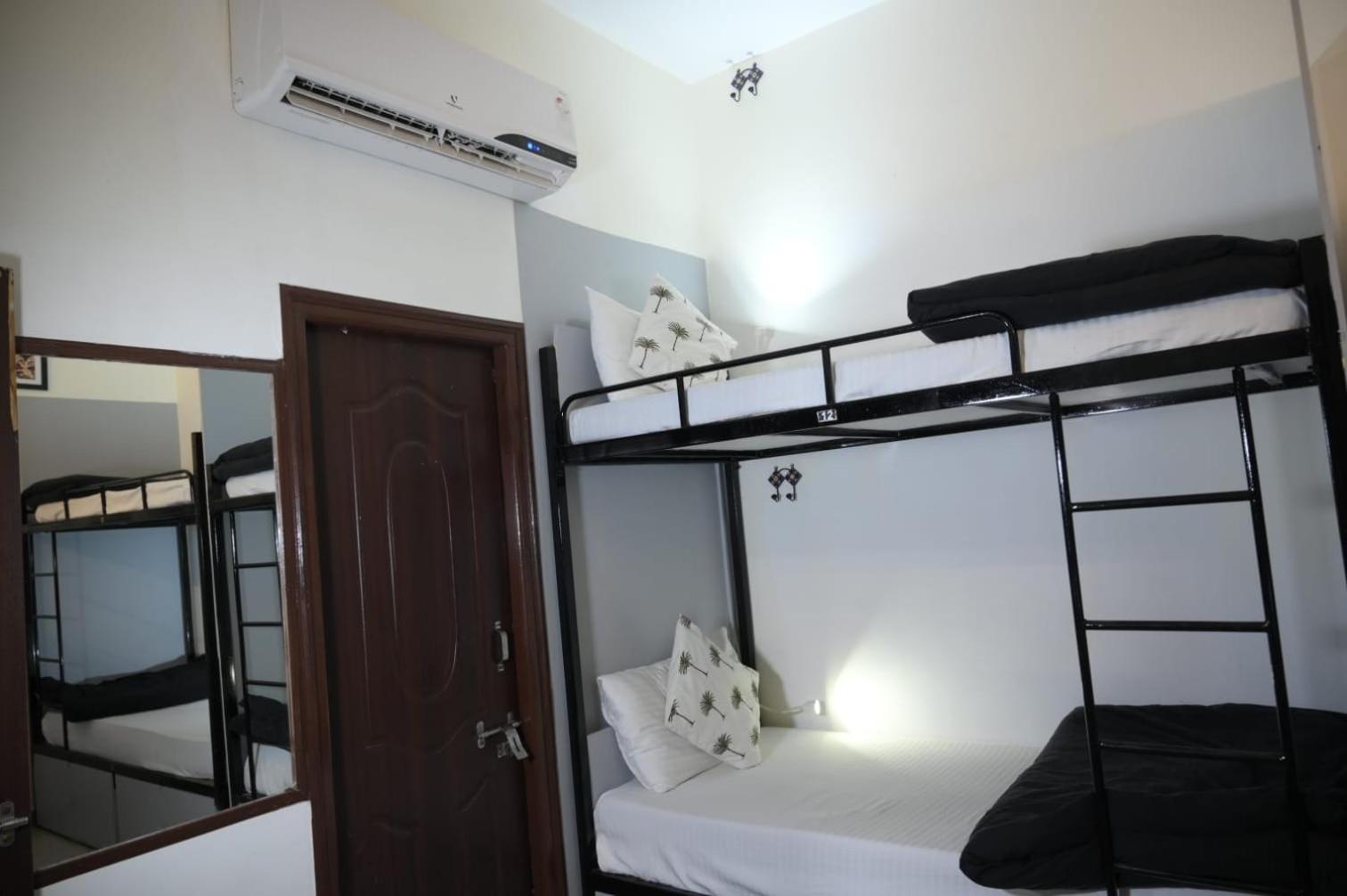 Bed in 4-Bed Mixed Dormitory Room