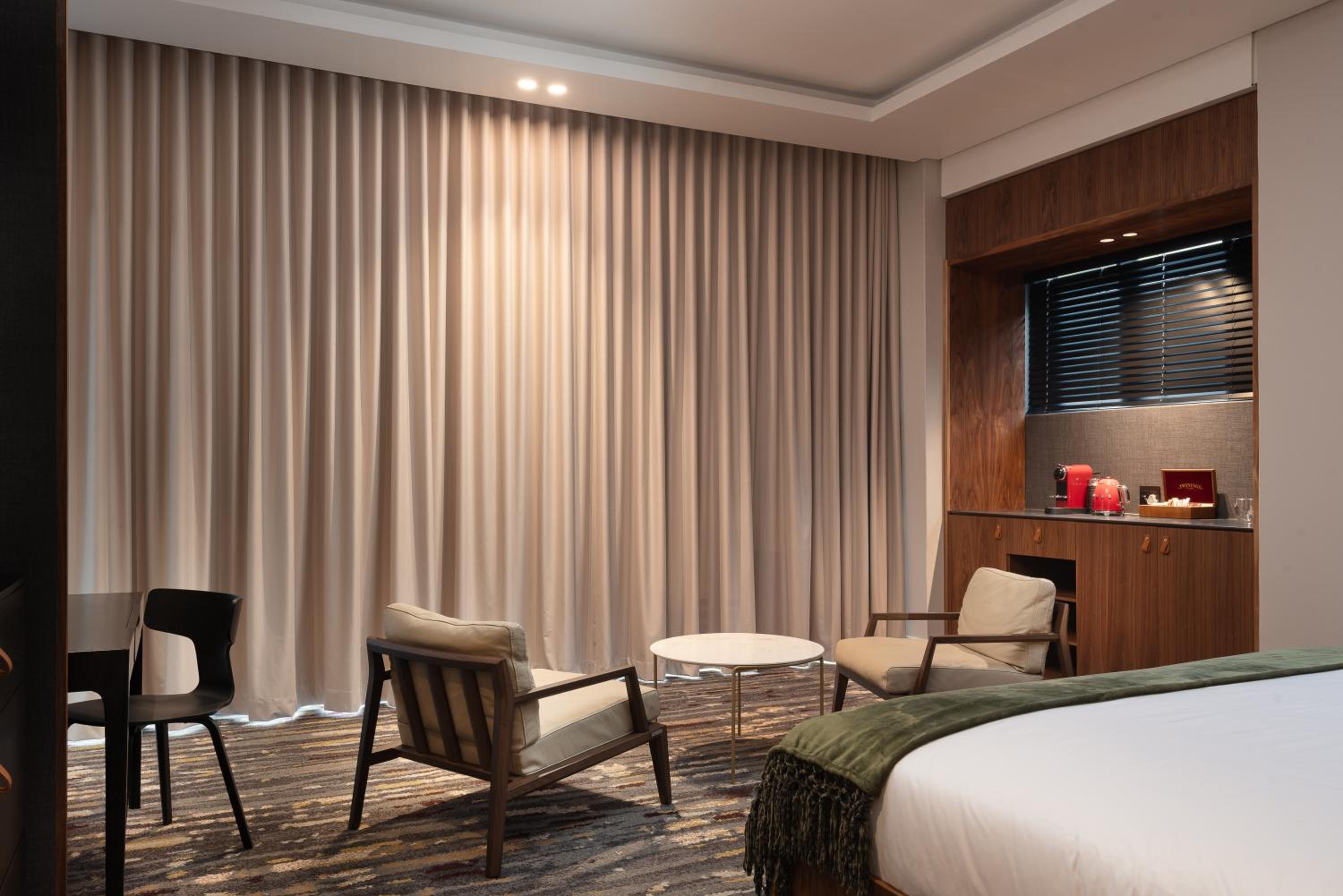 Executive Suite photo 2