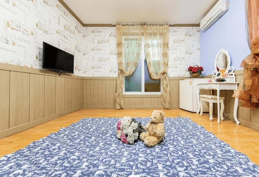 Double Room 1 - Photo 1