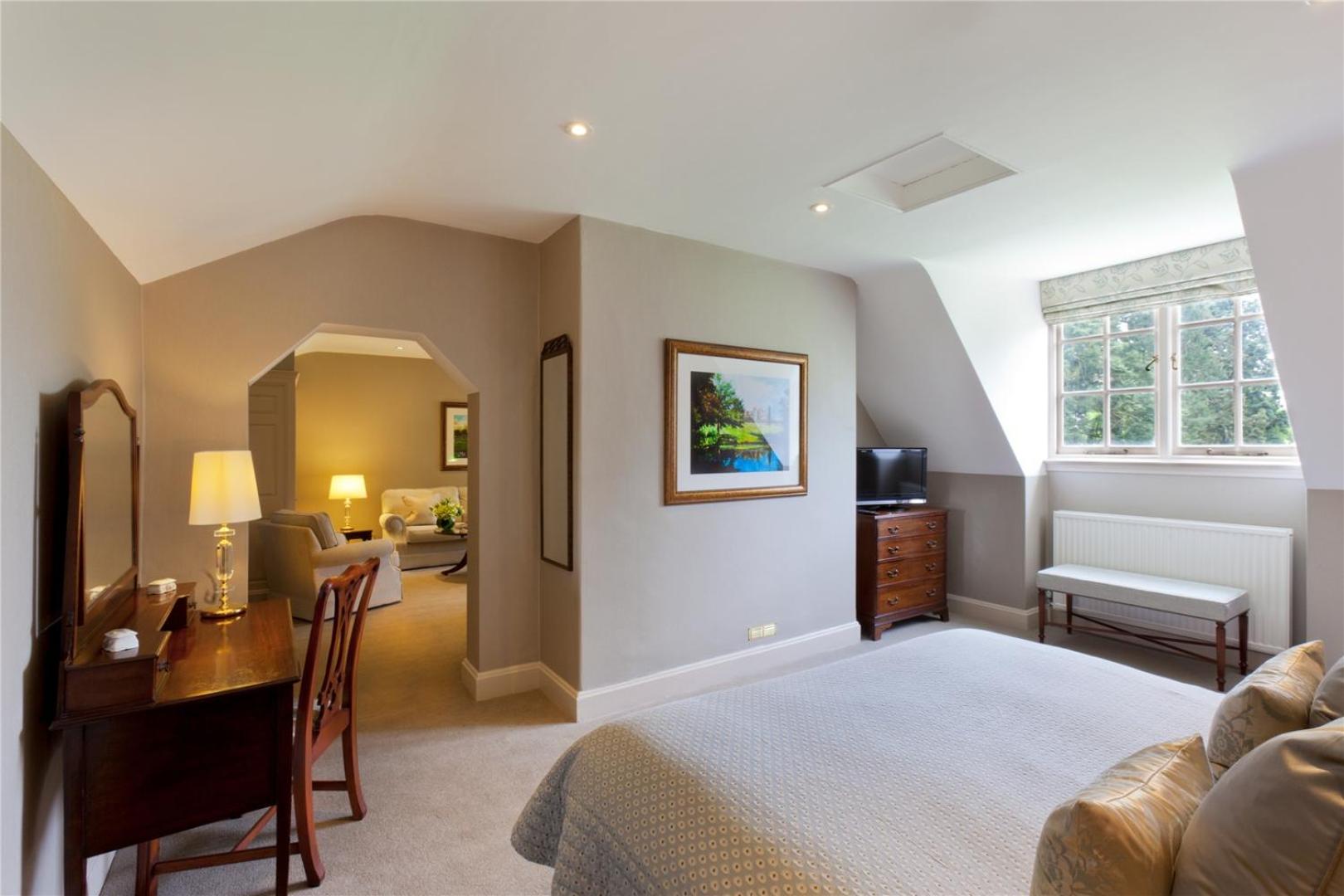 Mansion Suite - Photo 6