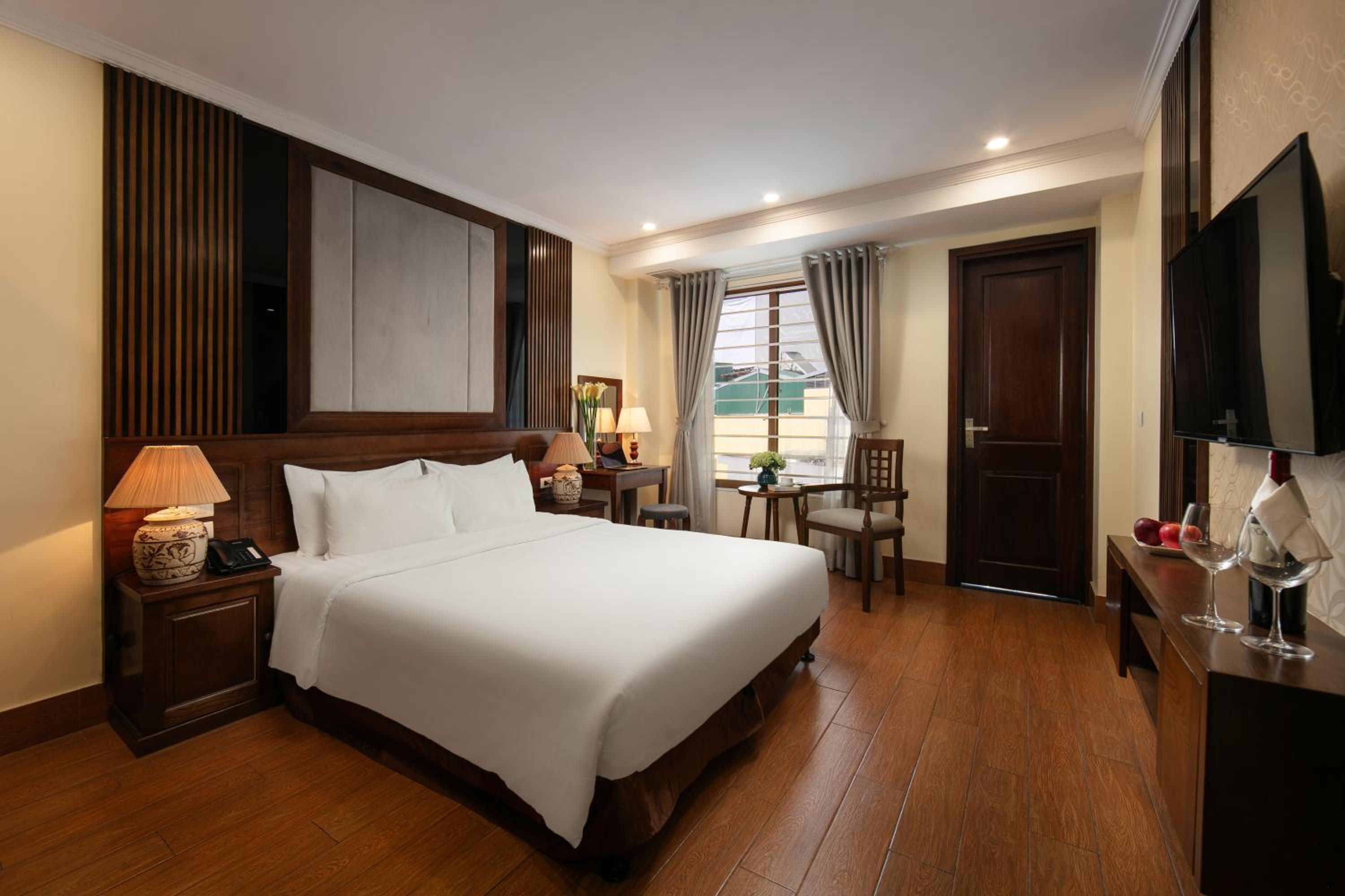 Deluxe Double Room with City View
