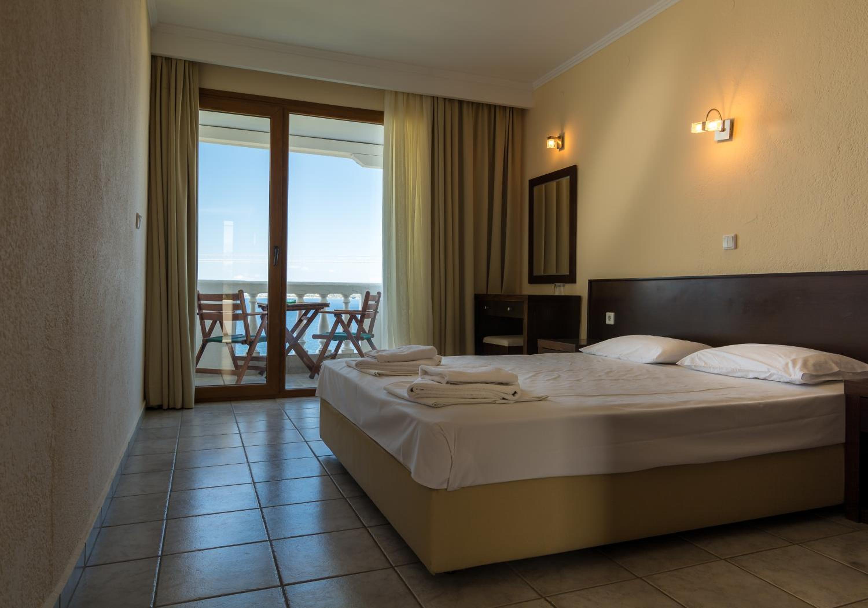 Double Room with Sea View photo 2