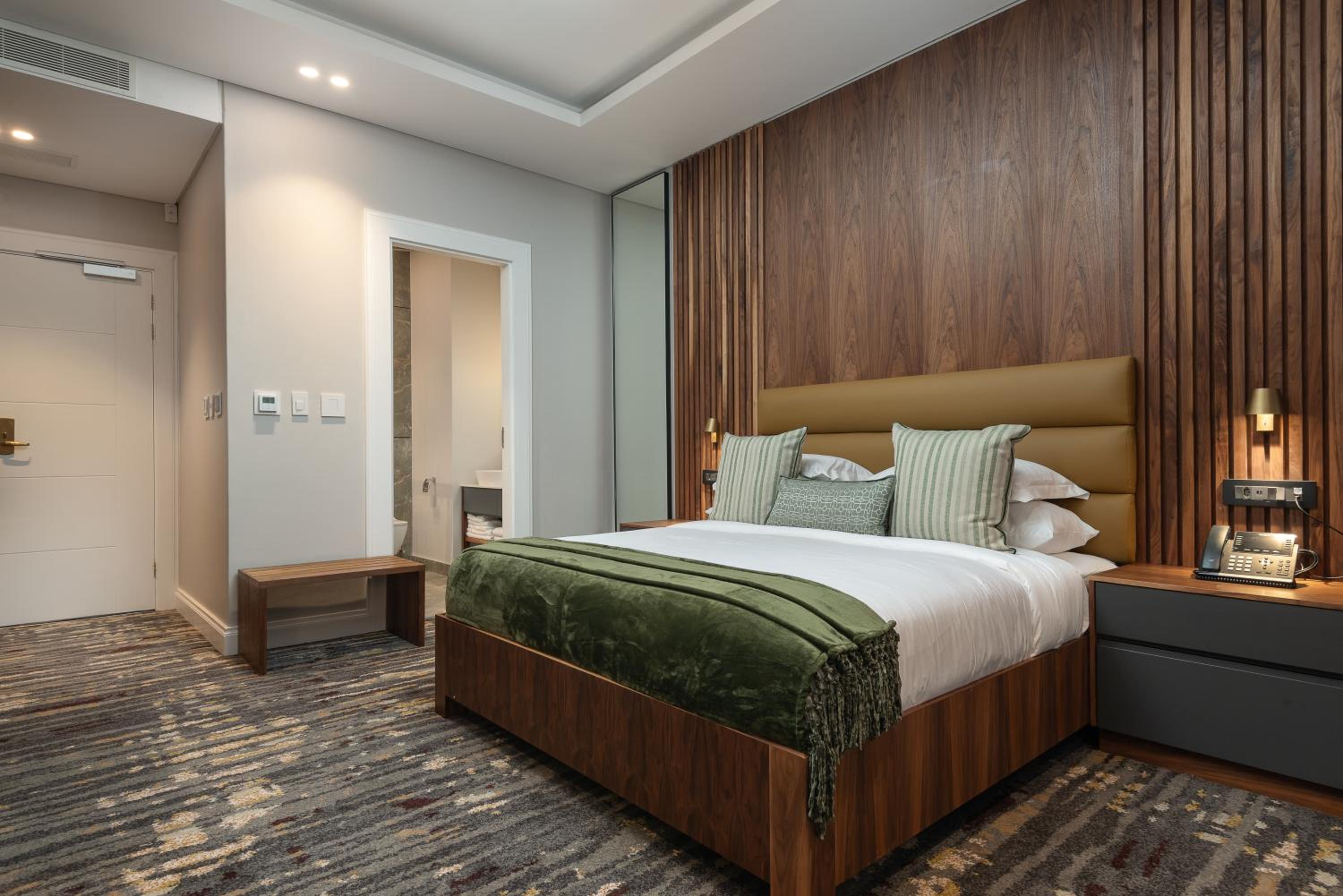 Luxury King Room photo 1