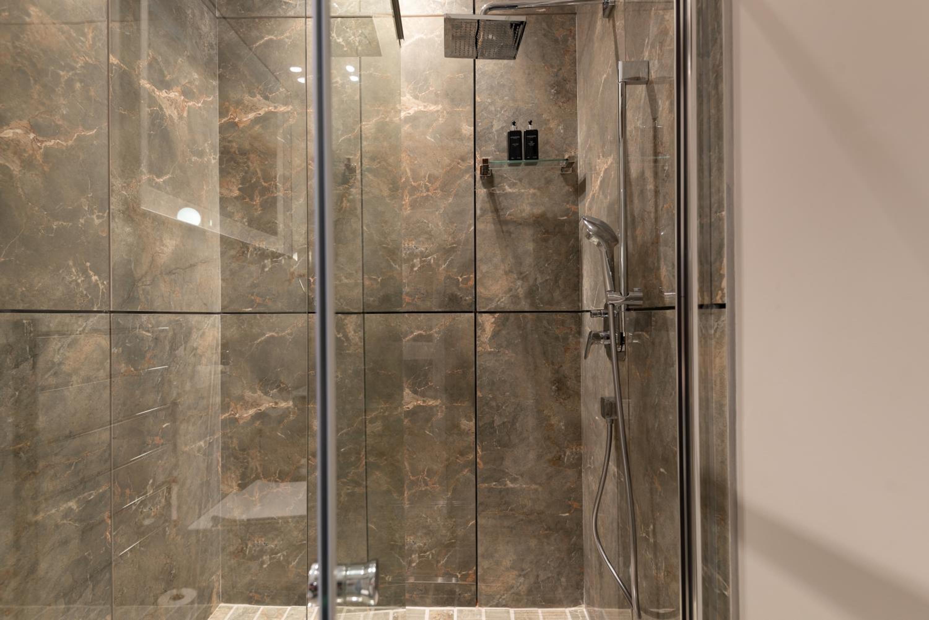 Luxury King Room photo 3