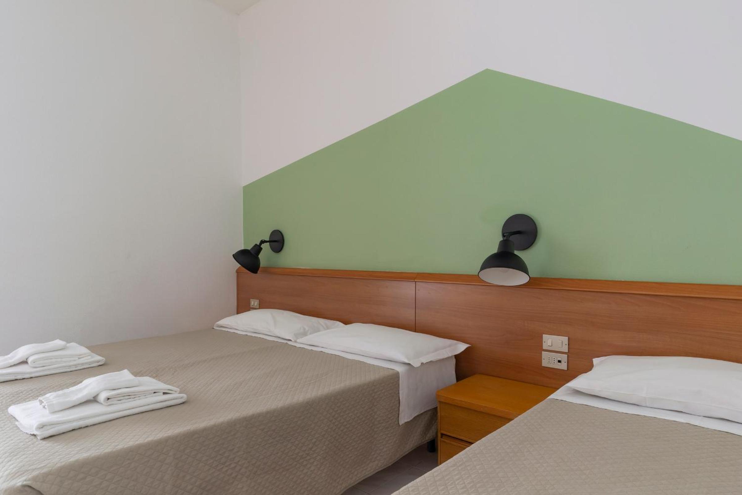 Triple Room - Photo 5