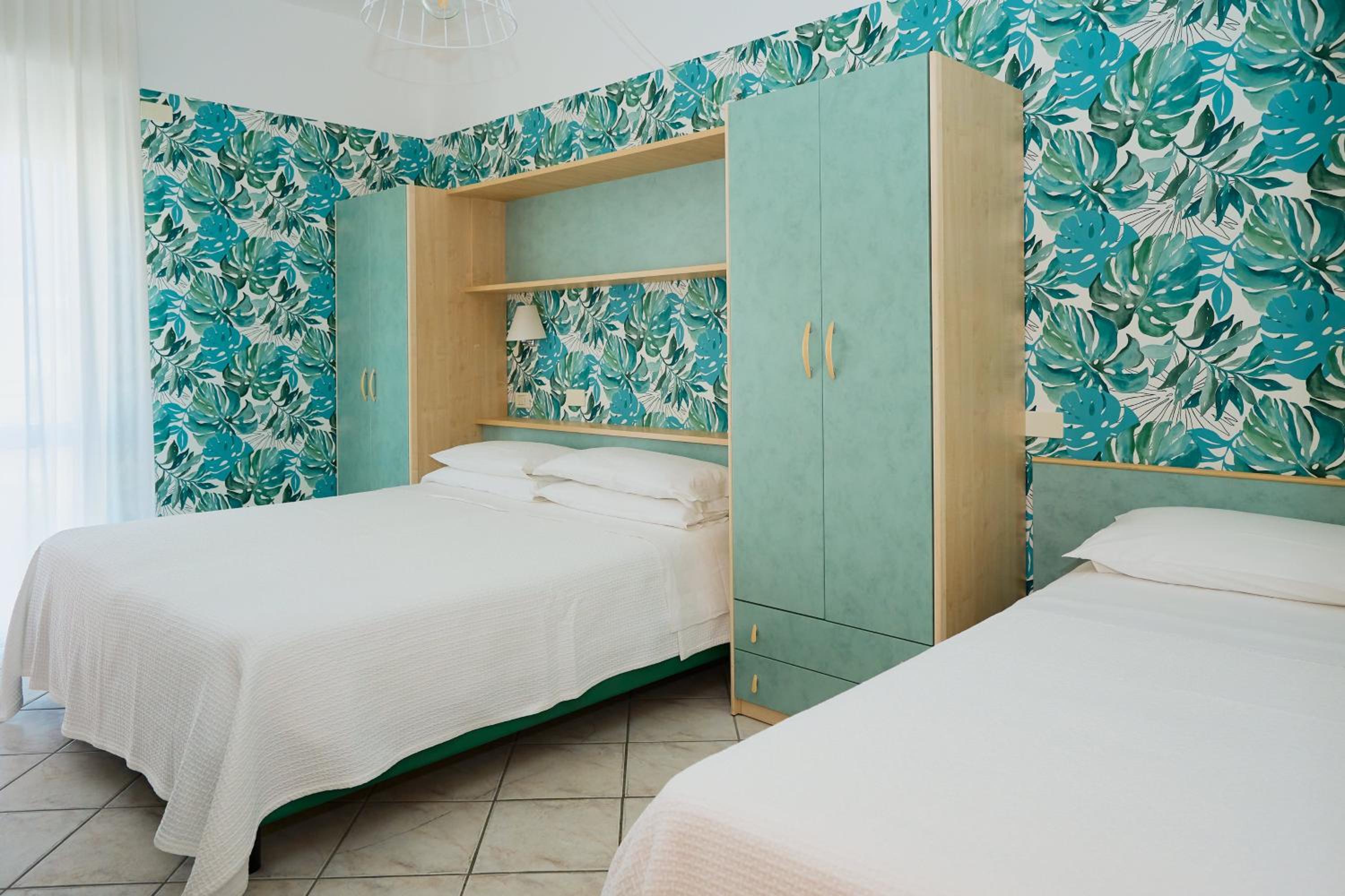 Standard Triple Room with Partial Sea View
