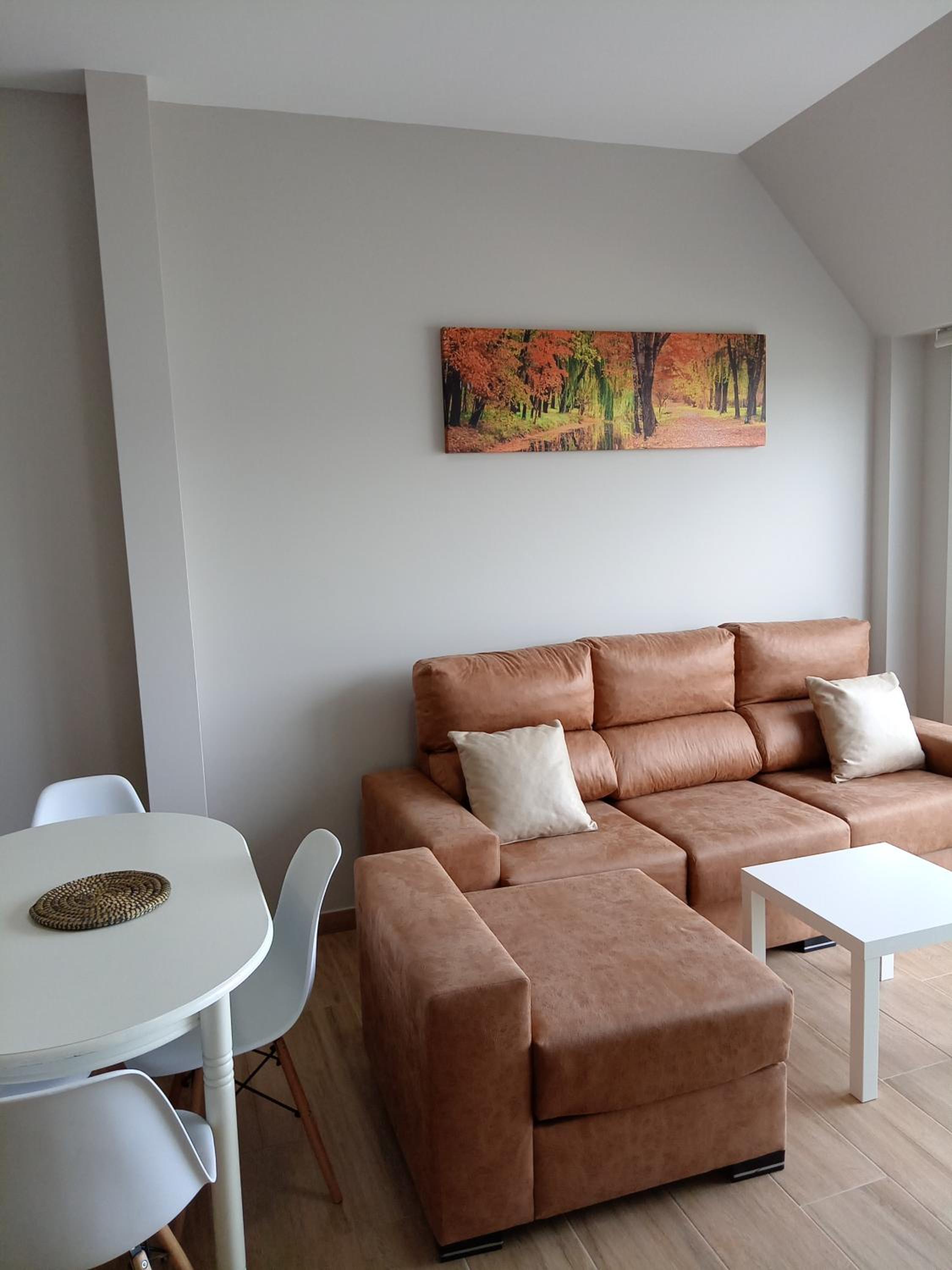 Apartamento de dos habitaciones con terraza y vista al mar
