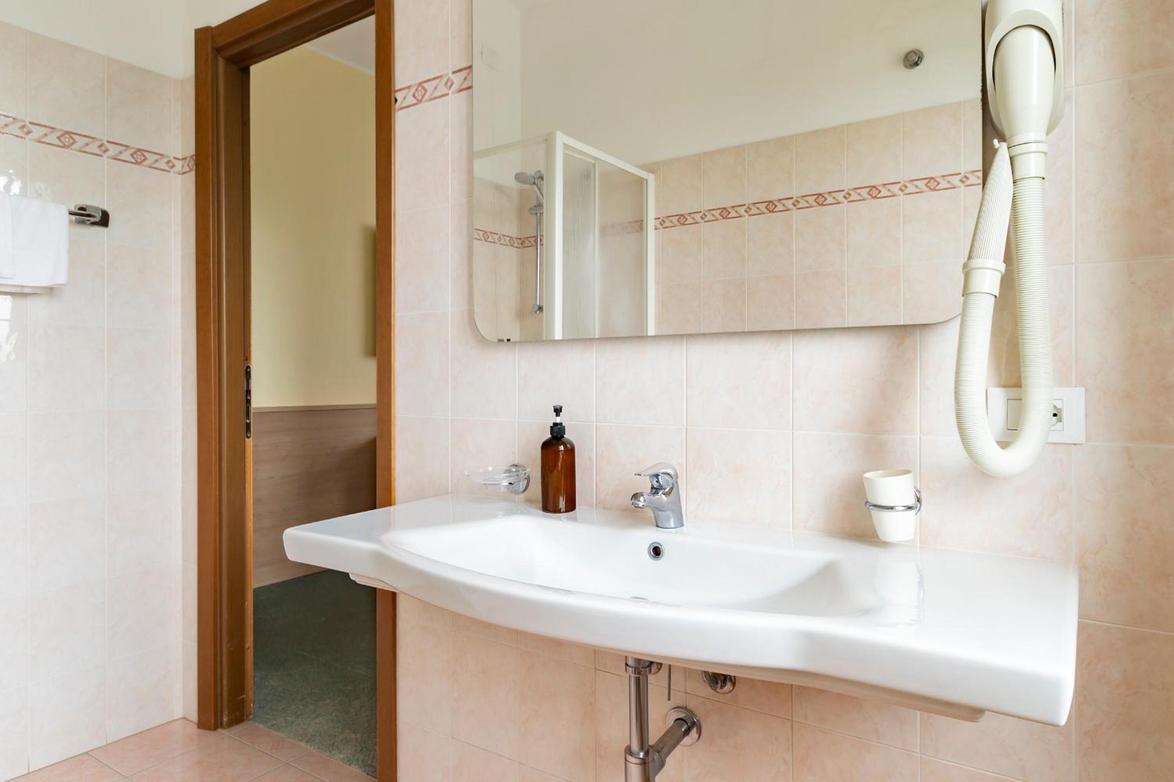 Superior Double Room - Photo 13