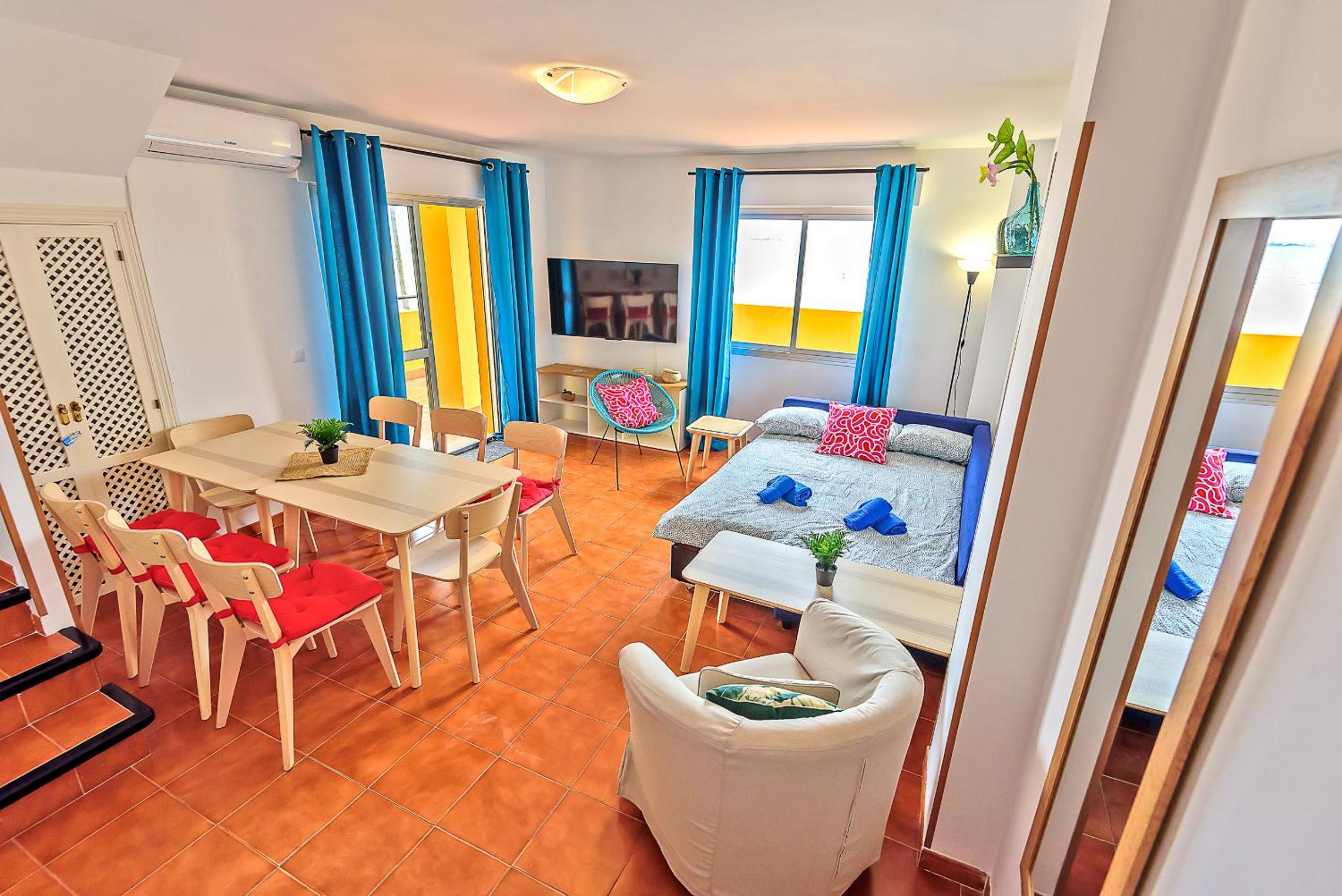 Apartamento de tres habitaciones con vista al mar