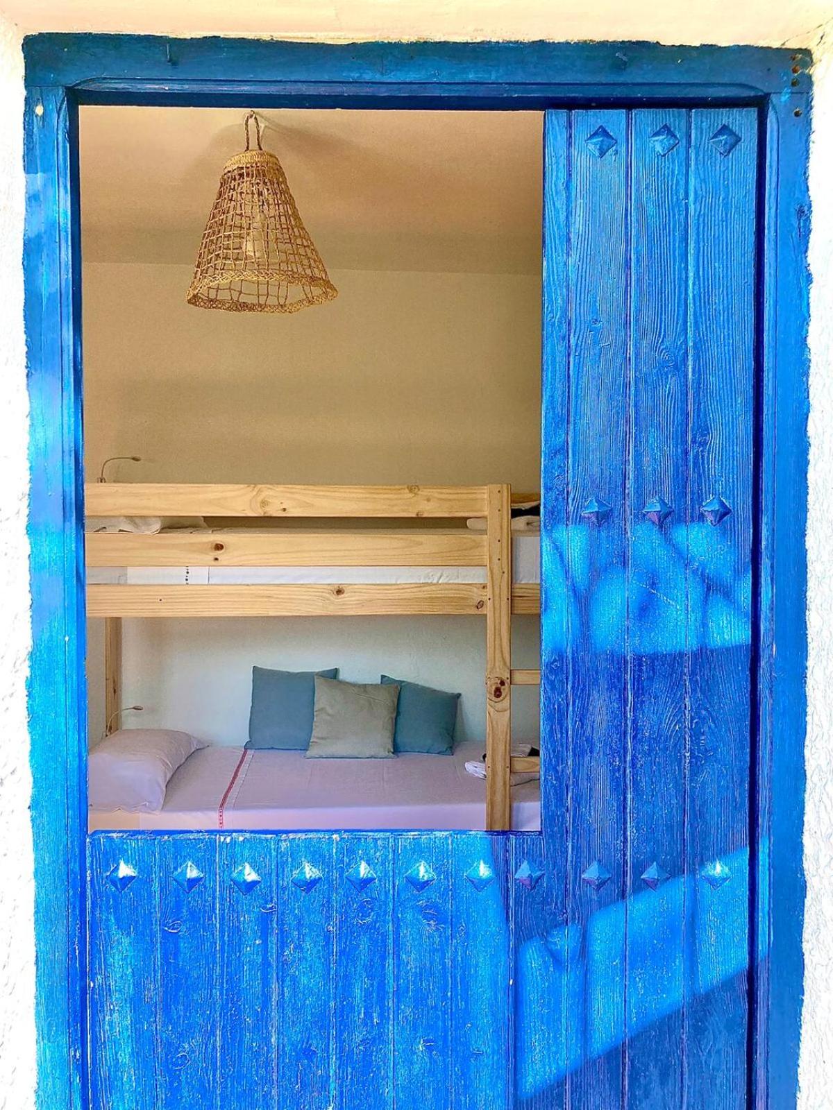 Casa de cuatro habitaciones