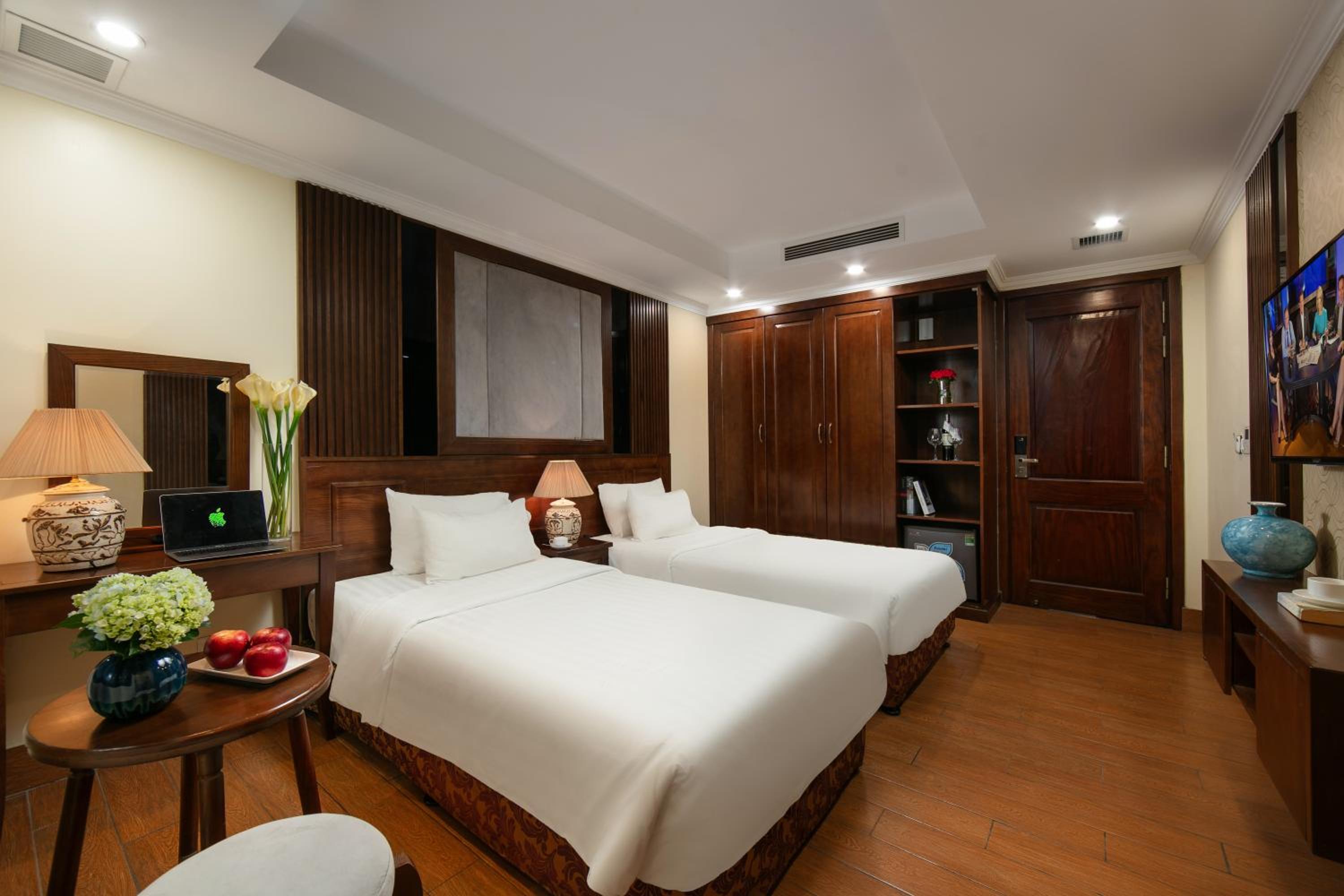 Deluxe Twin Room photo 2