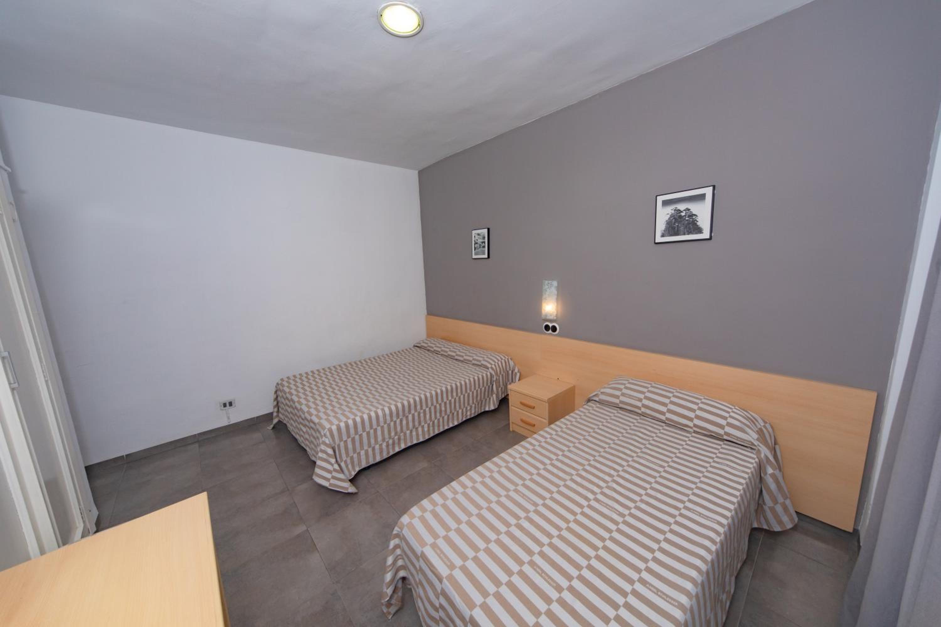 Triple Room - Photo 7
