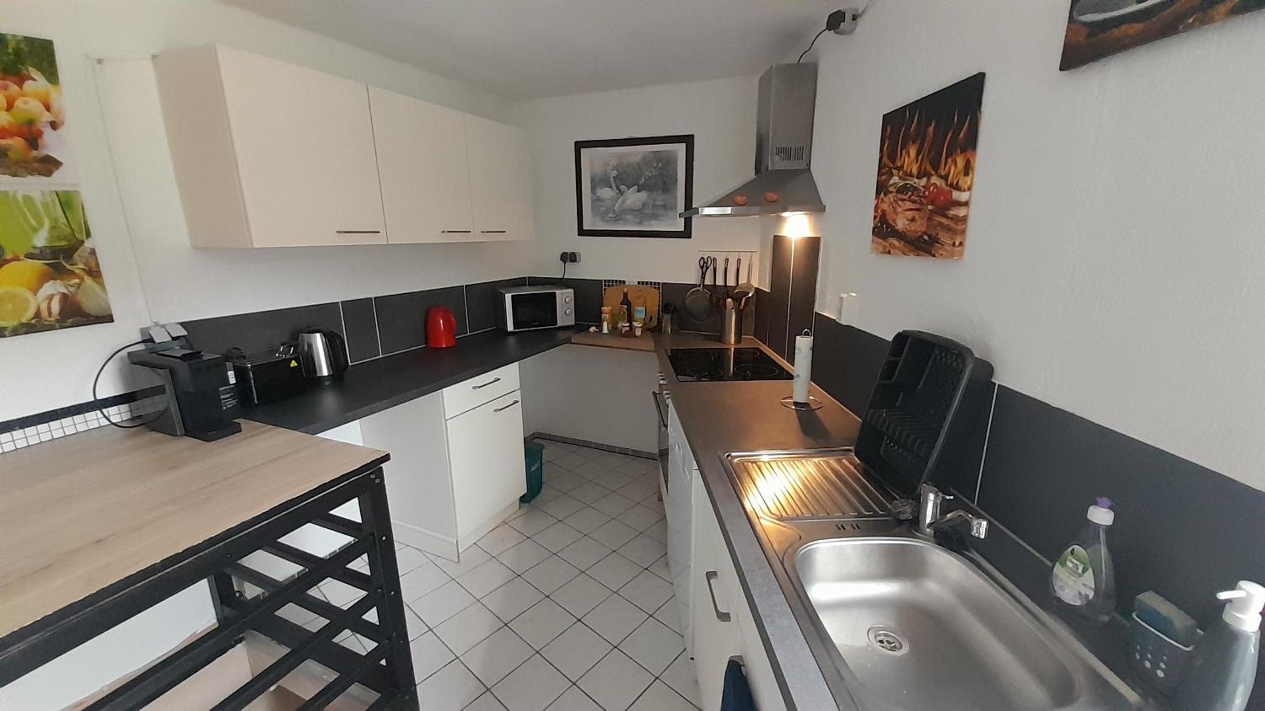 Apartment photo 2