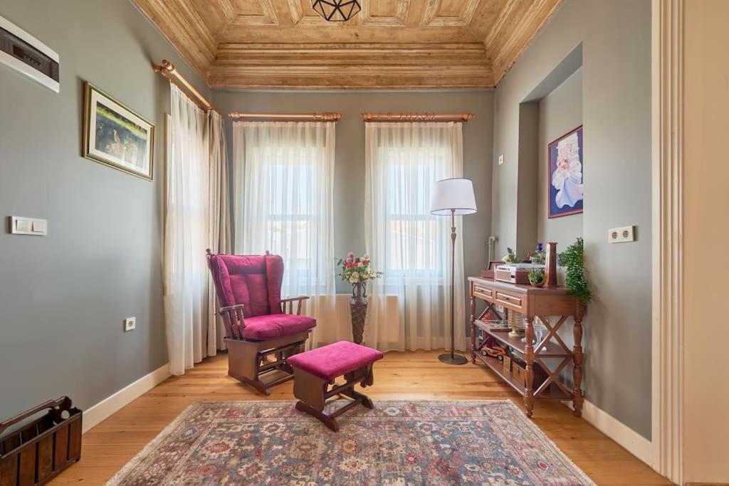 Villa photo 1