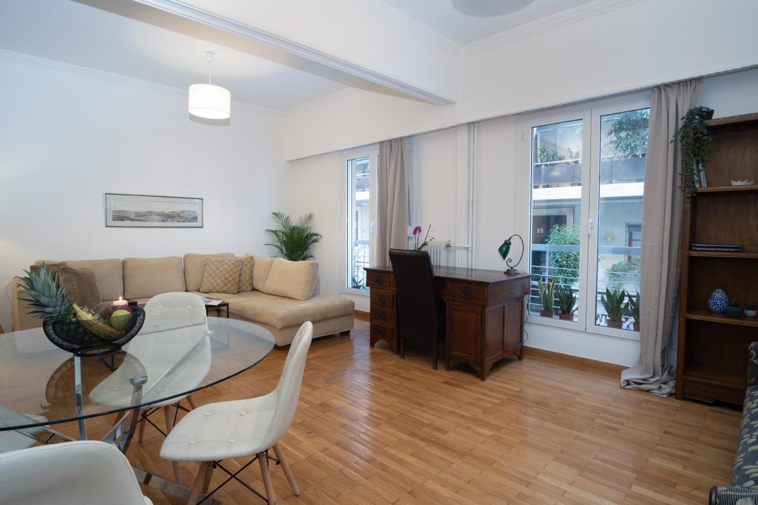 One-Bedroom Apartment
