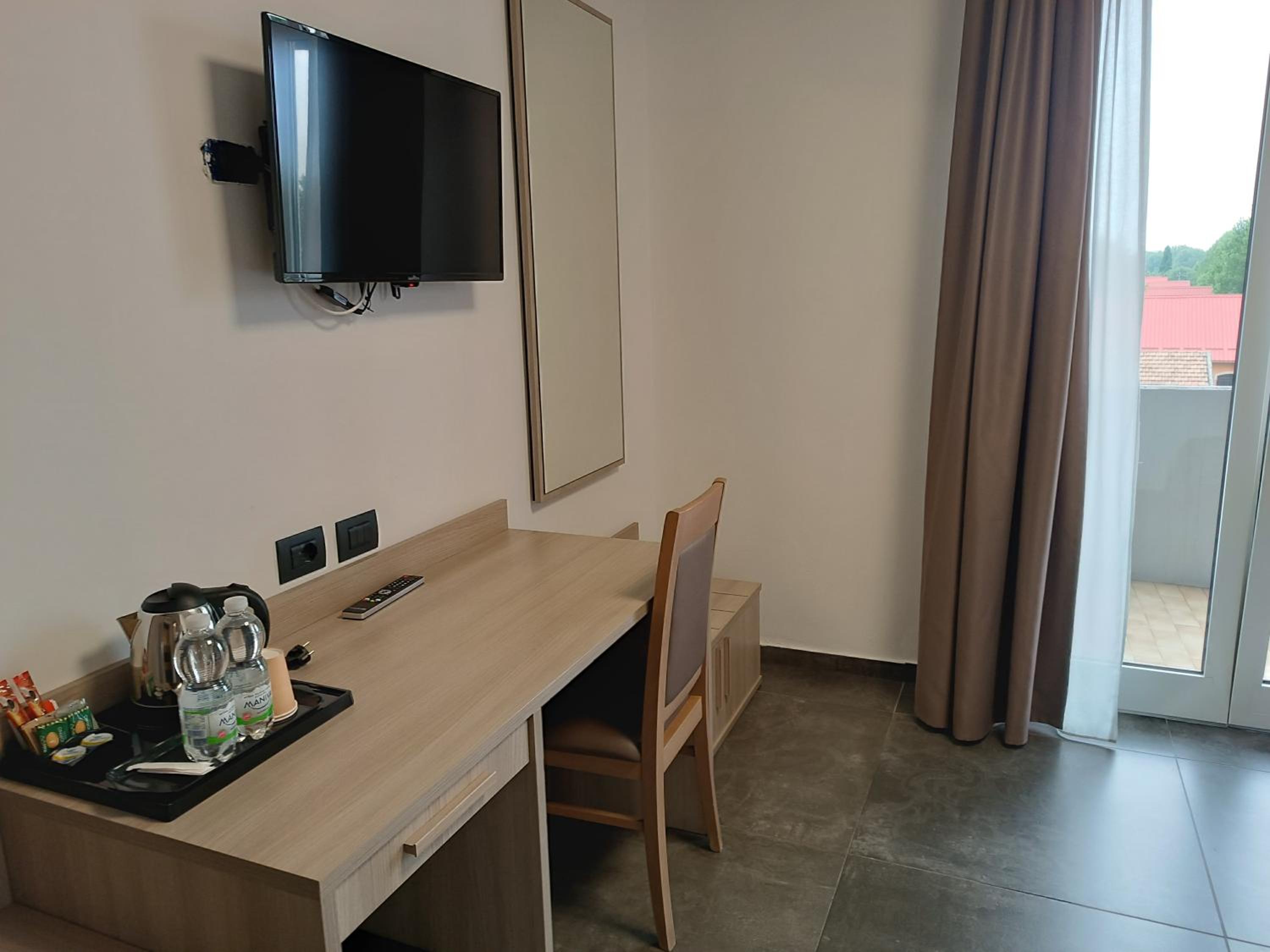 Double Room - Photo 4