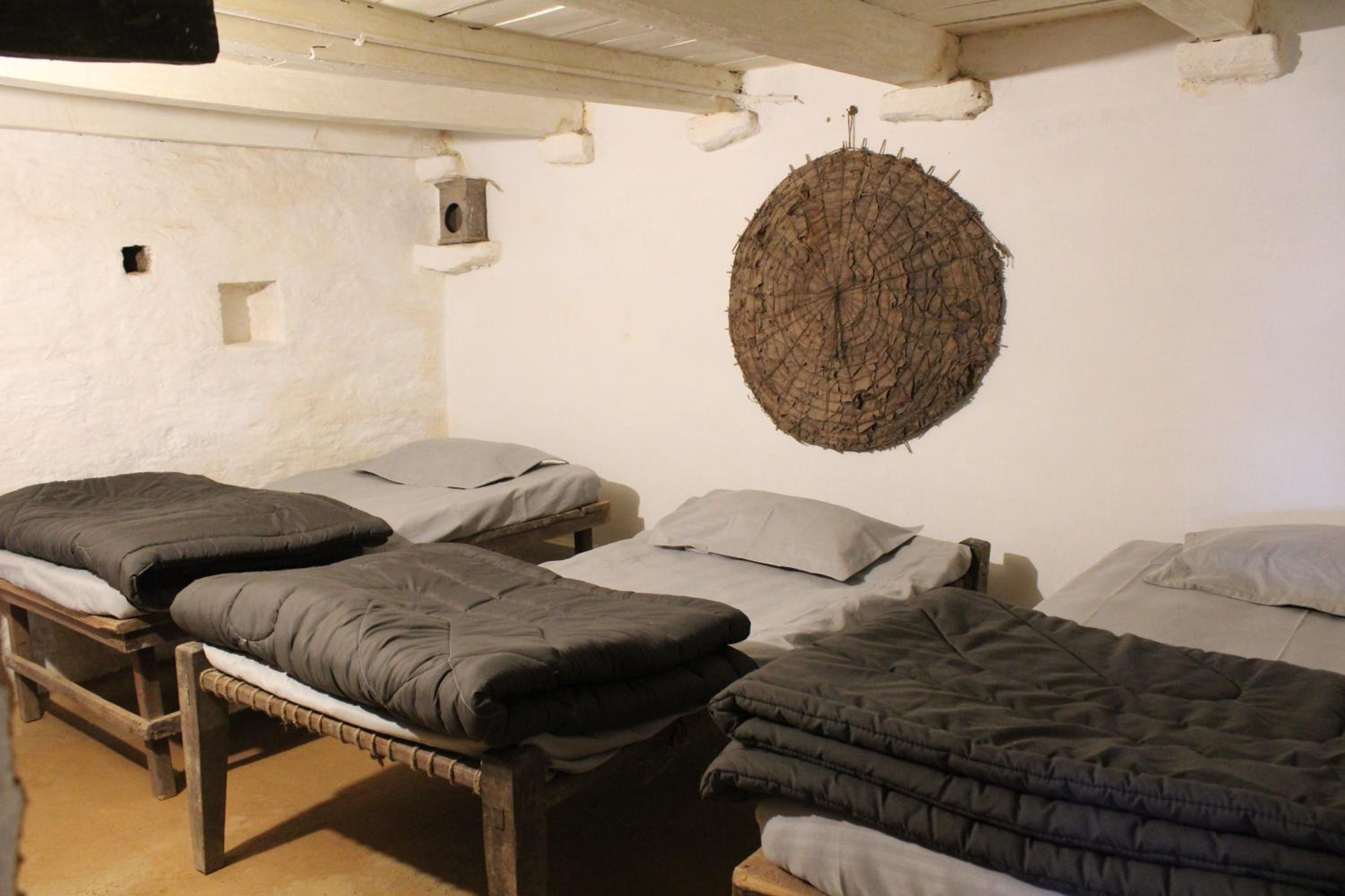 Triple Room With Shared Bathroom photo 2