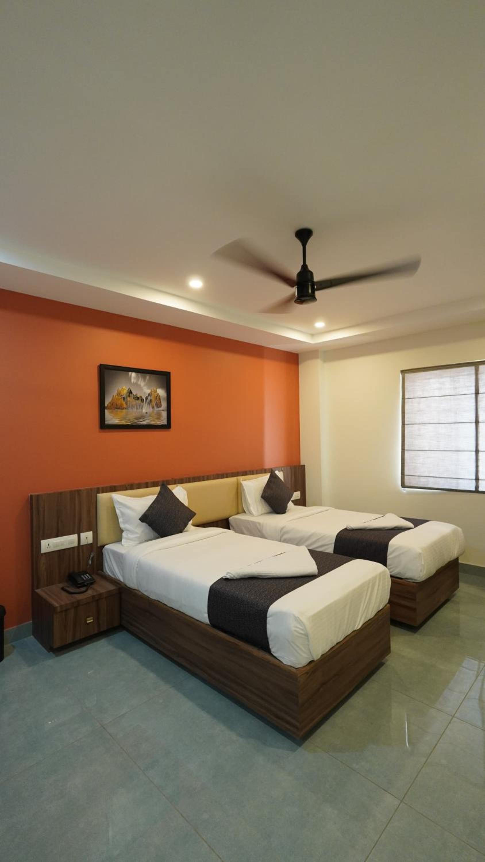 Deluxe Twin Room - Photo 3
