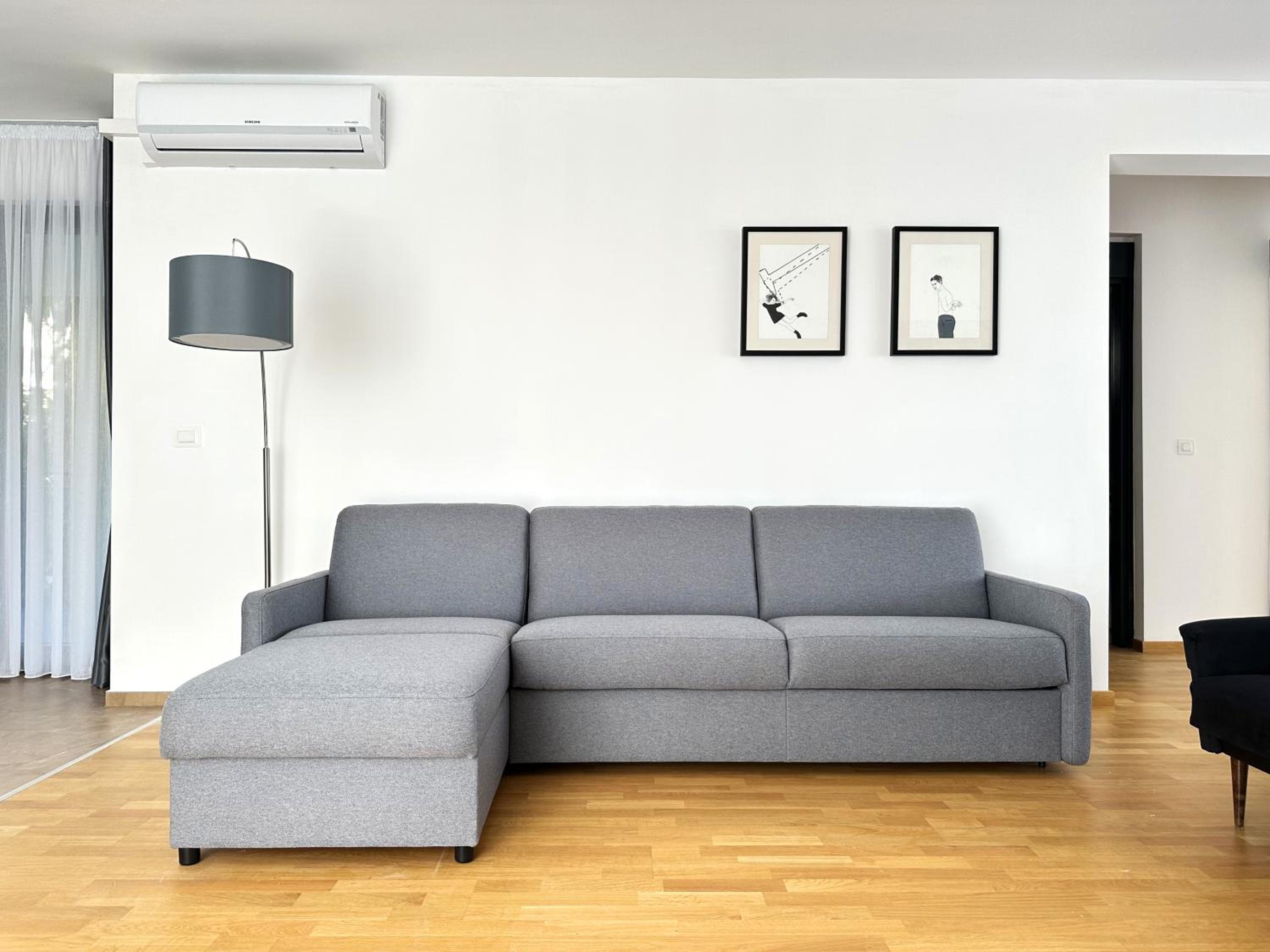 Three-Bedroom Apartment with Sea View photo 1
