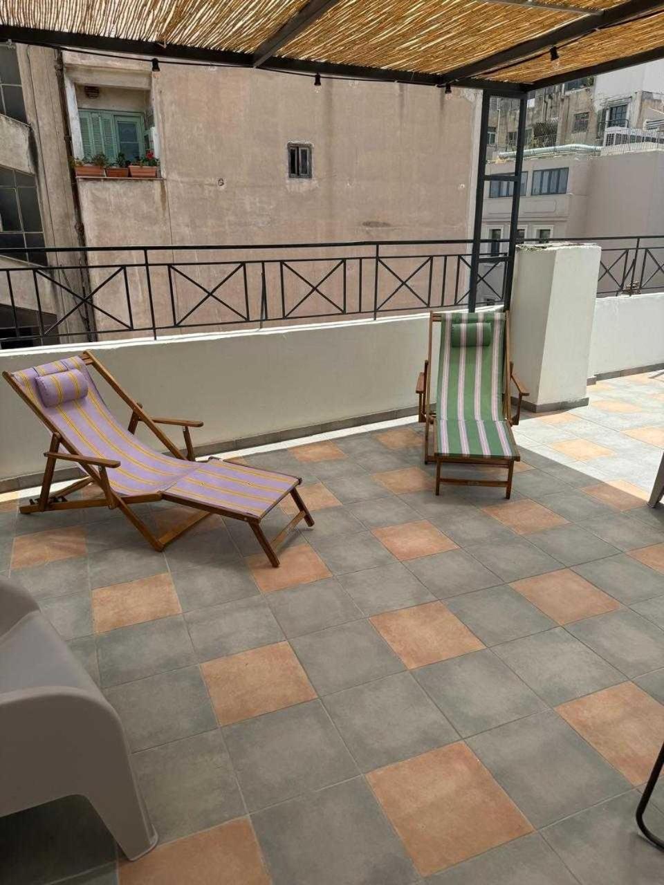Urban Loft Suite with Rooftop Terrace photo 2