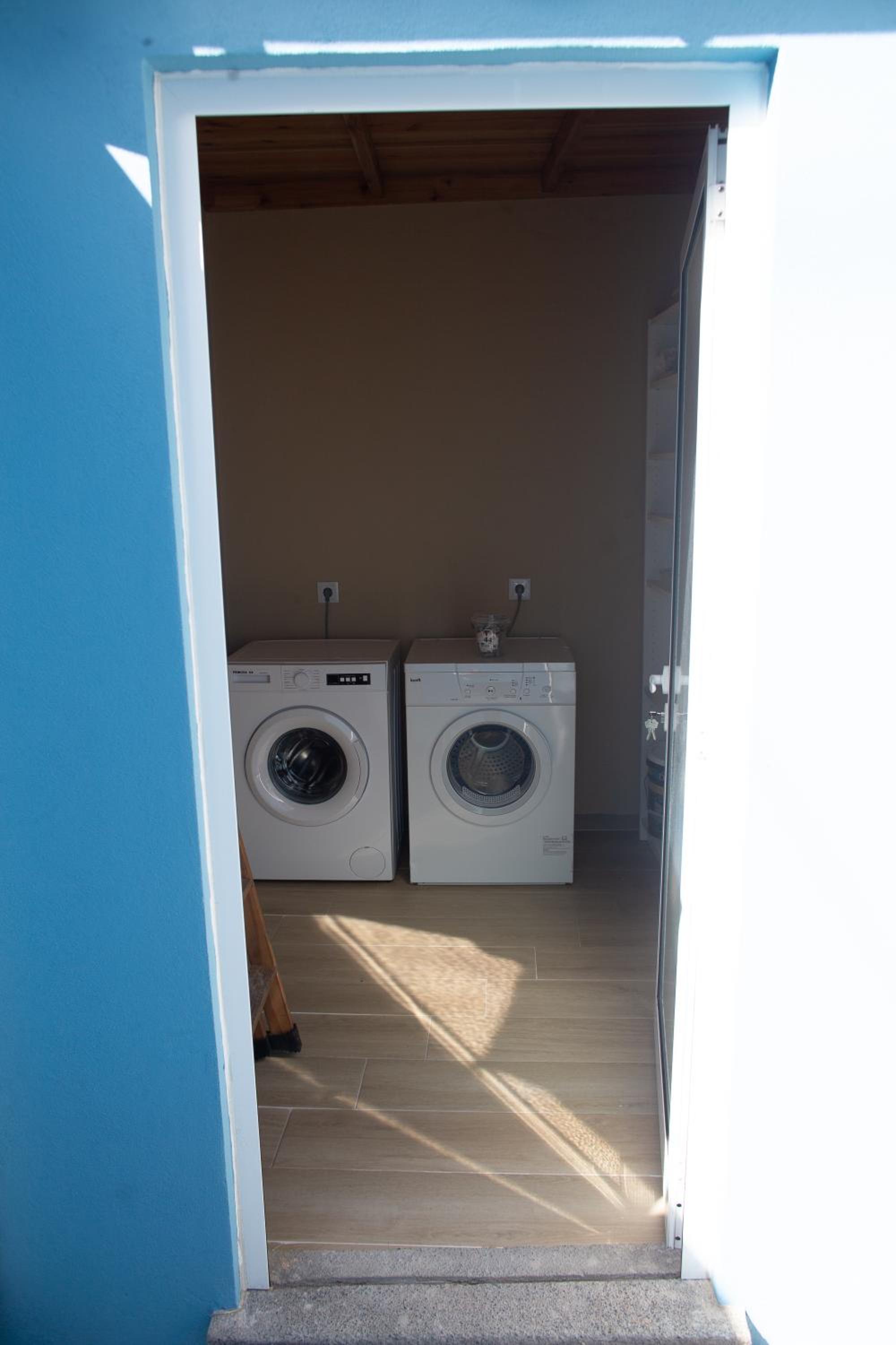 Two-Bedroom House photo 3
