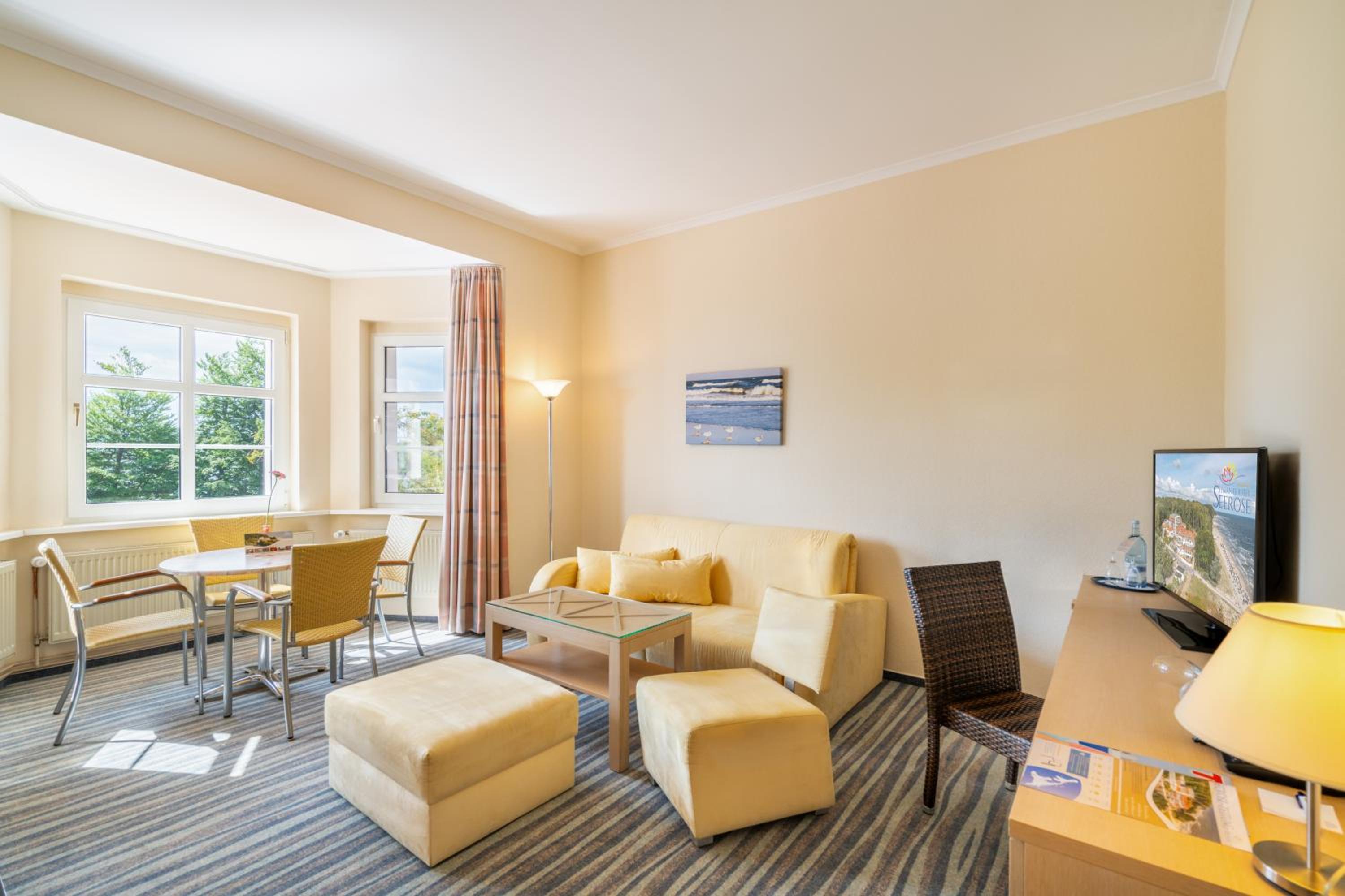 One-Bedroom Apartment with Balcony