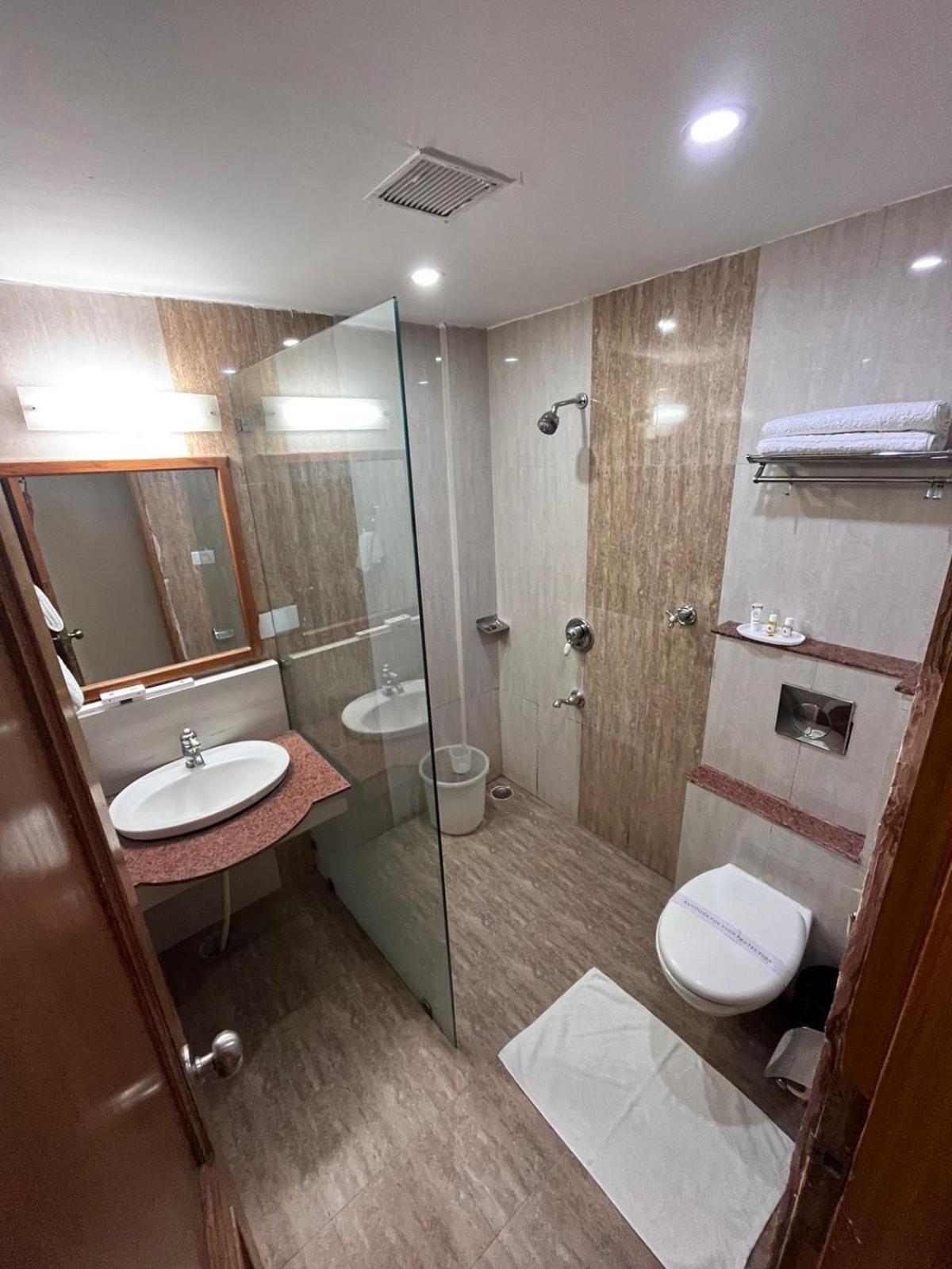 Junior Suite with Balcony photo 3