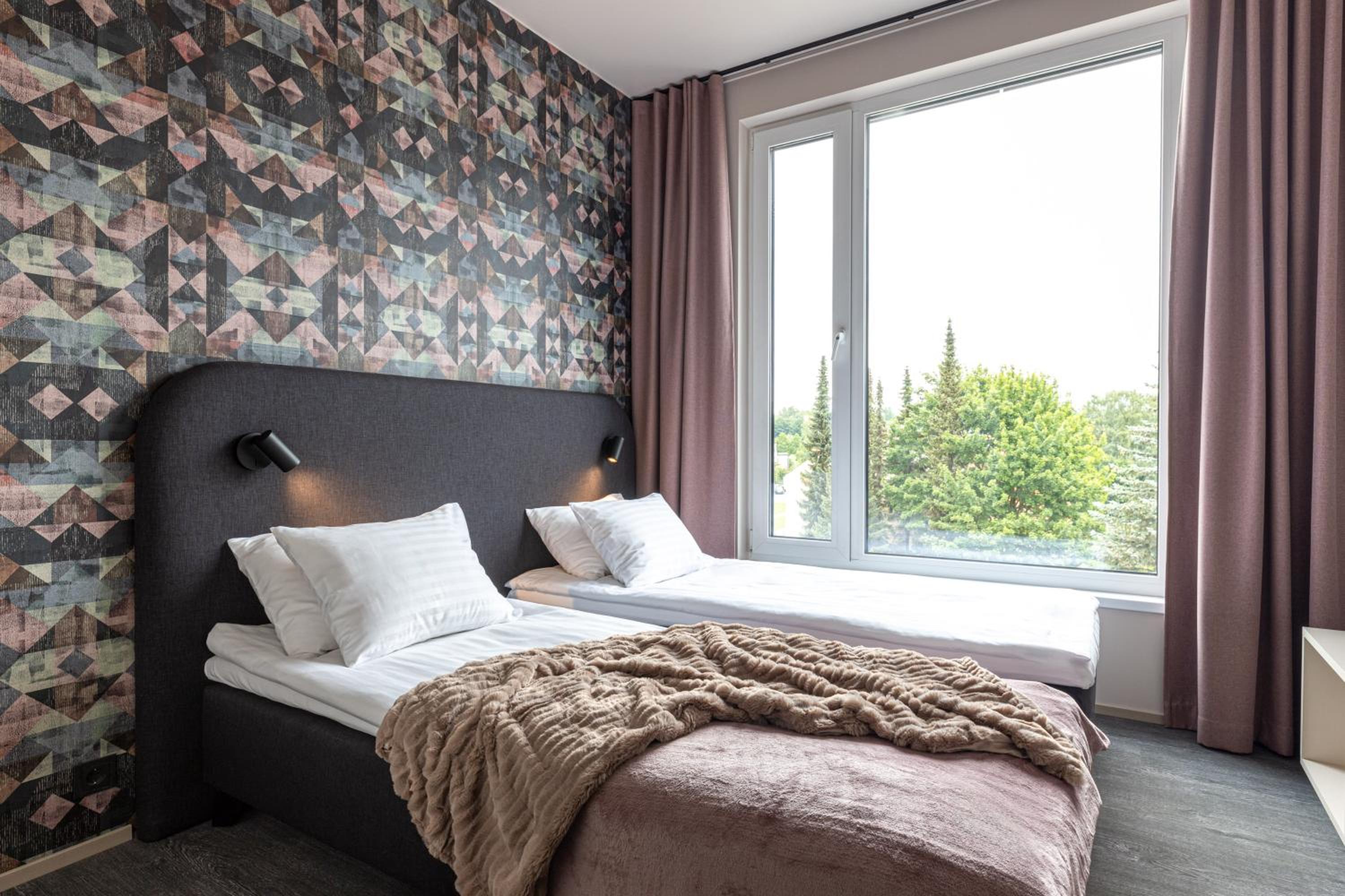 Standard Twin Room - Photo 3