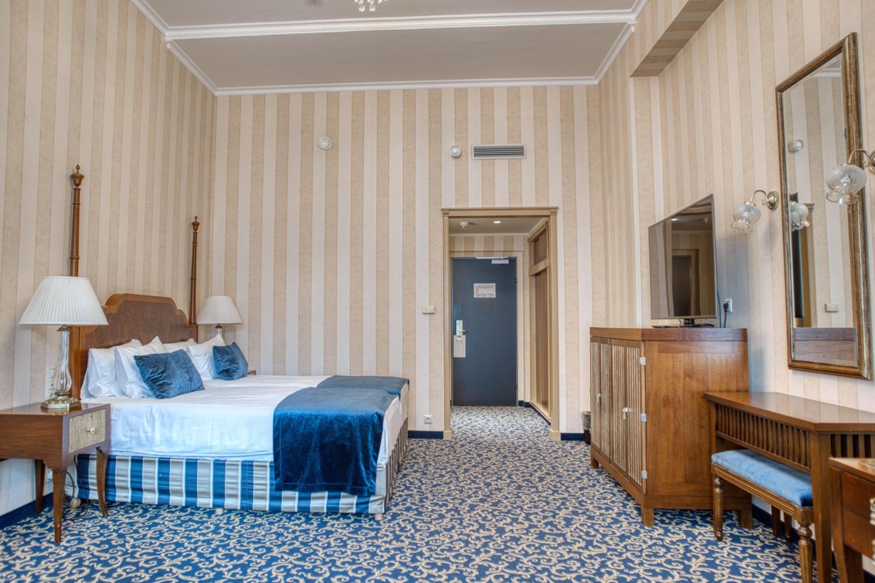 Deluxe Plus Twin Room with Wellness and Fitness Access - Photo 2