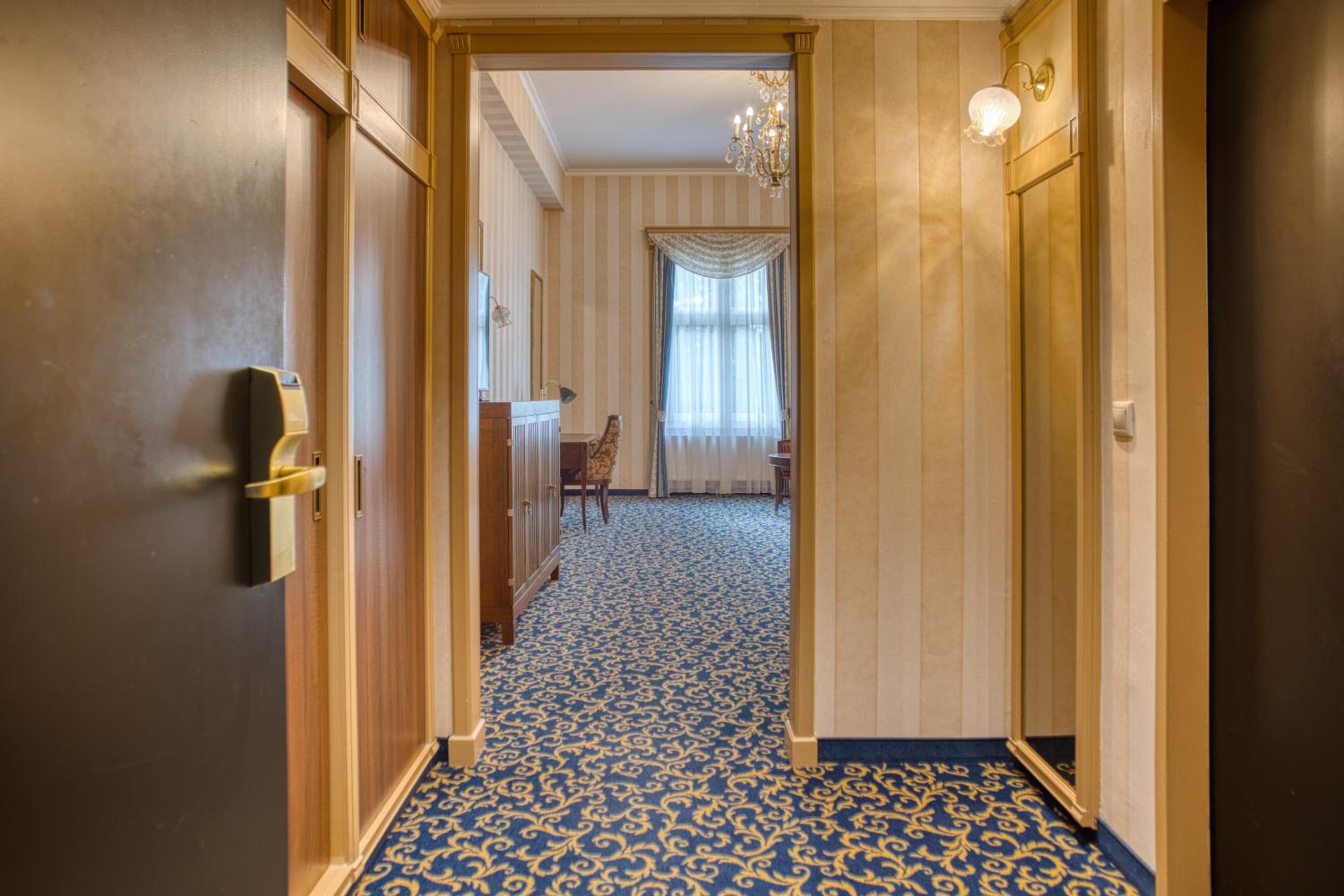 Deluxe Plus Twin Room with Wellness and Fitness Access - Photo 4