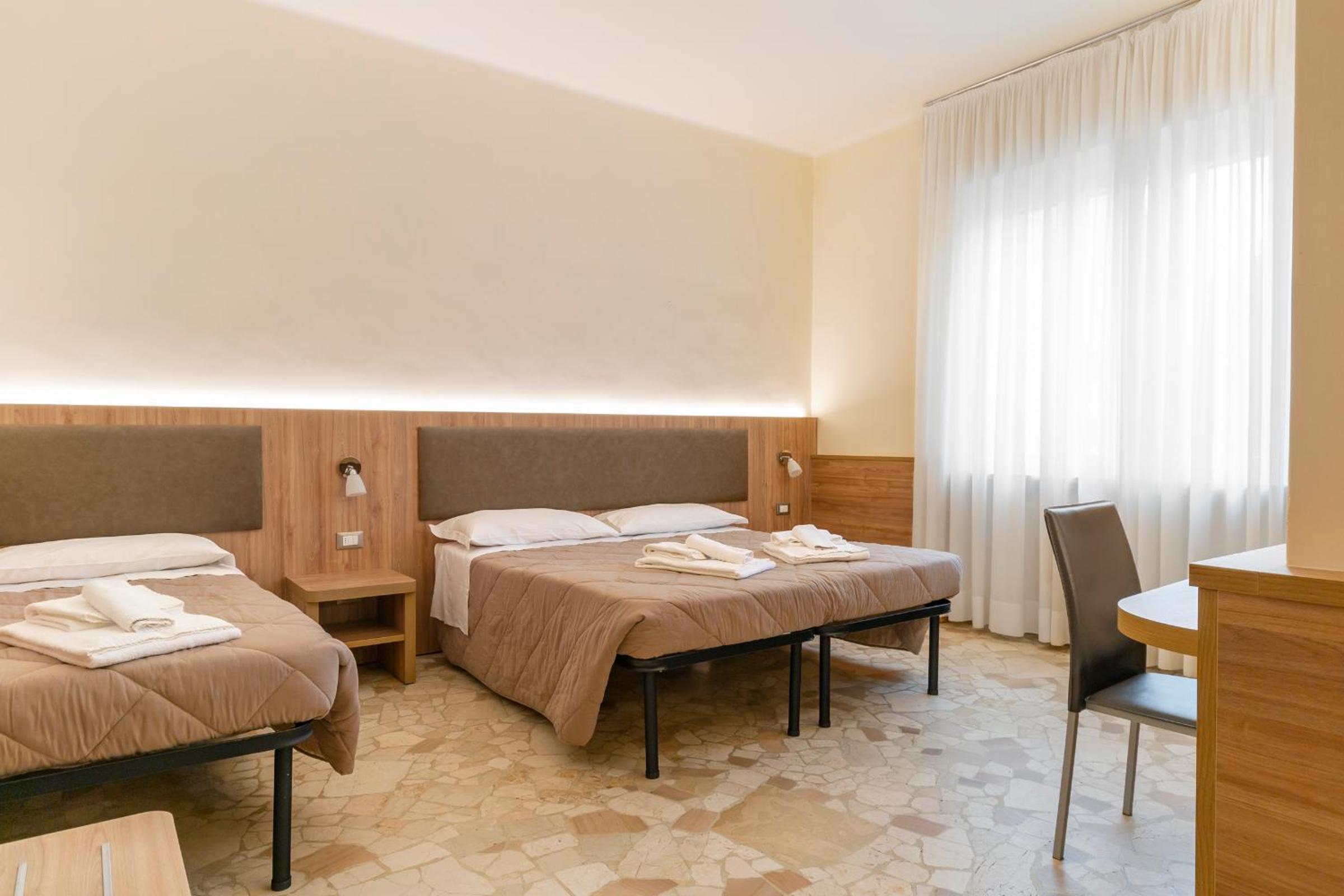 Superior Triple Room - Photo 7