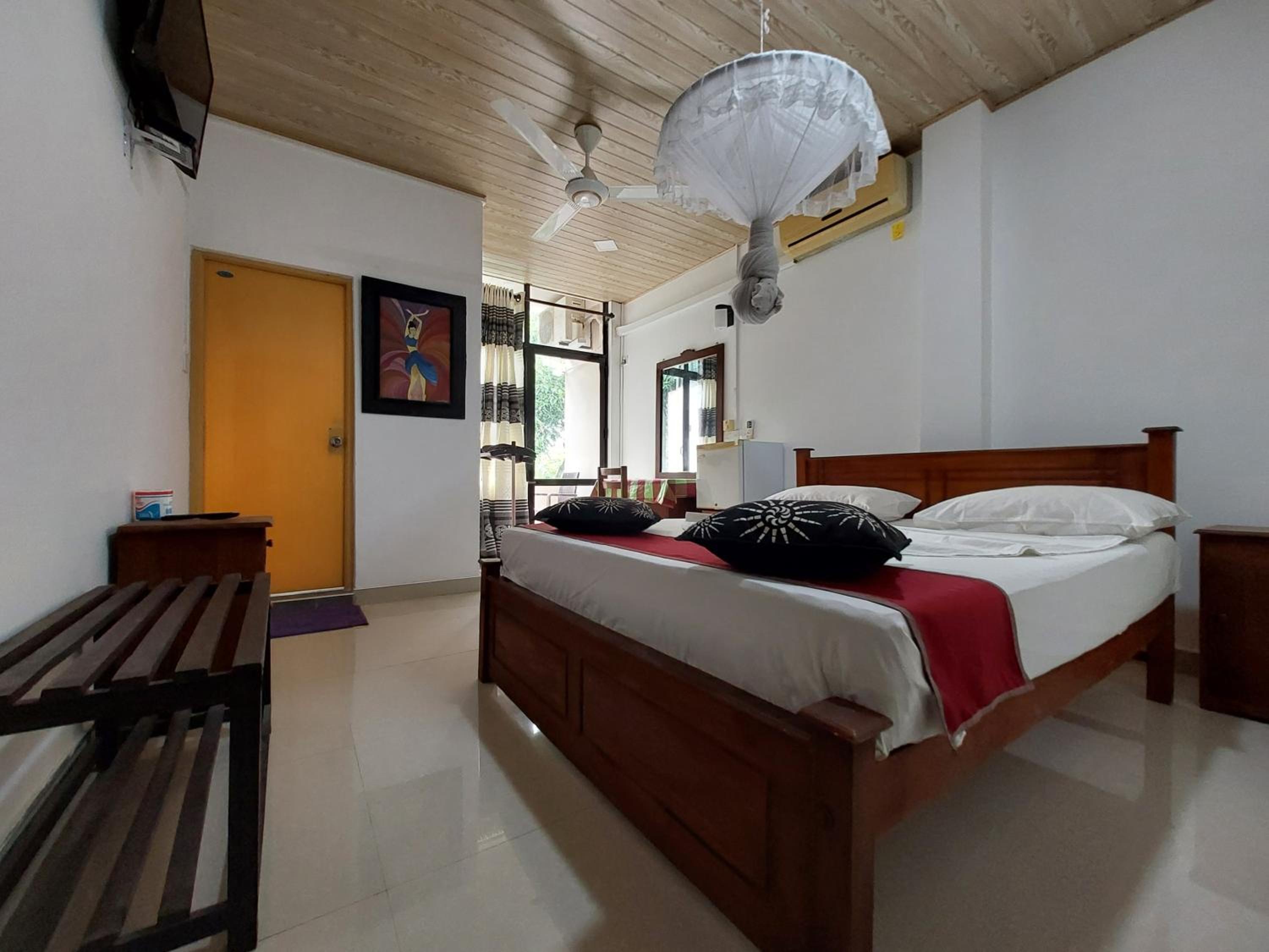 Standard Double Room with Fan photo 1
