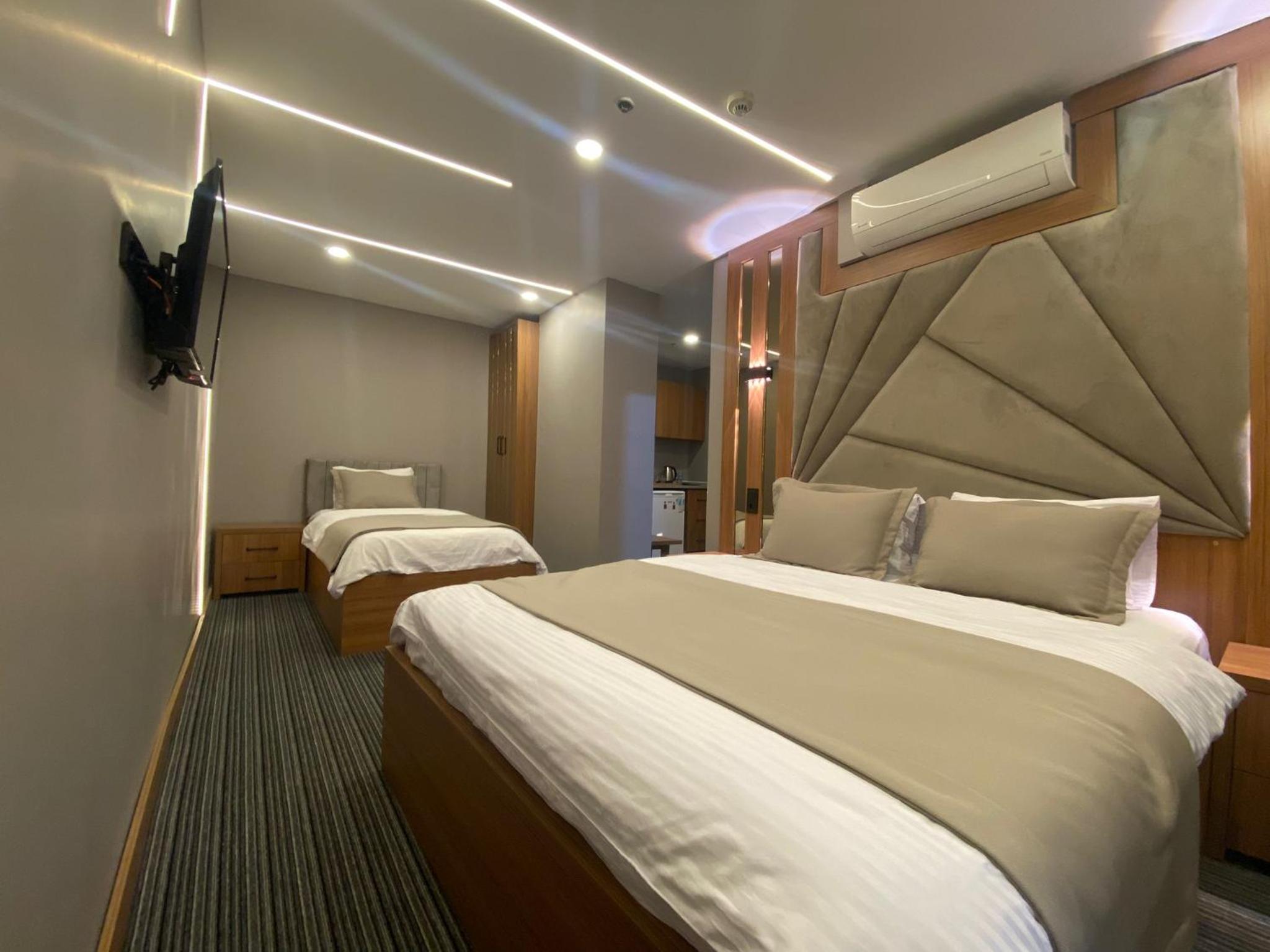 Deluxe Triple Room photo 2