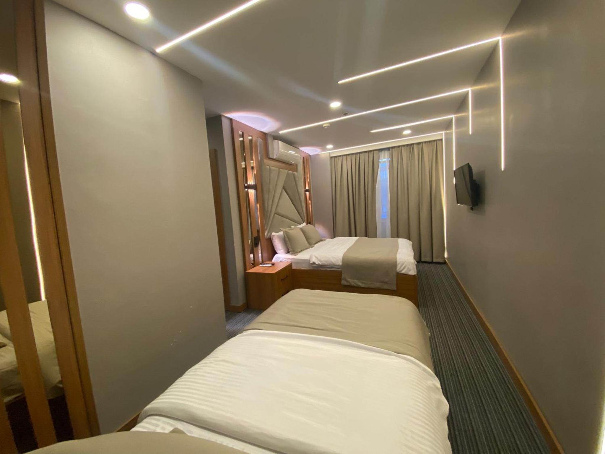 Deluxe Triple Room photo 3