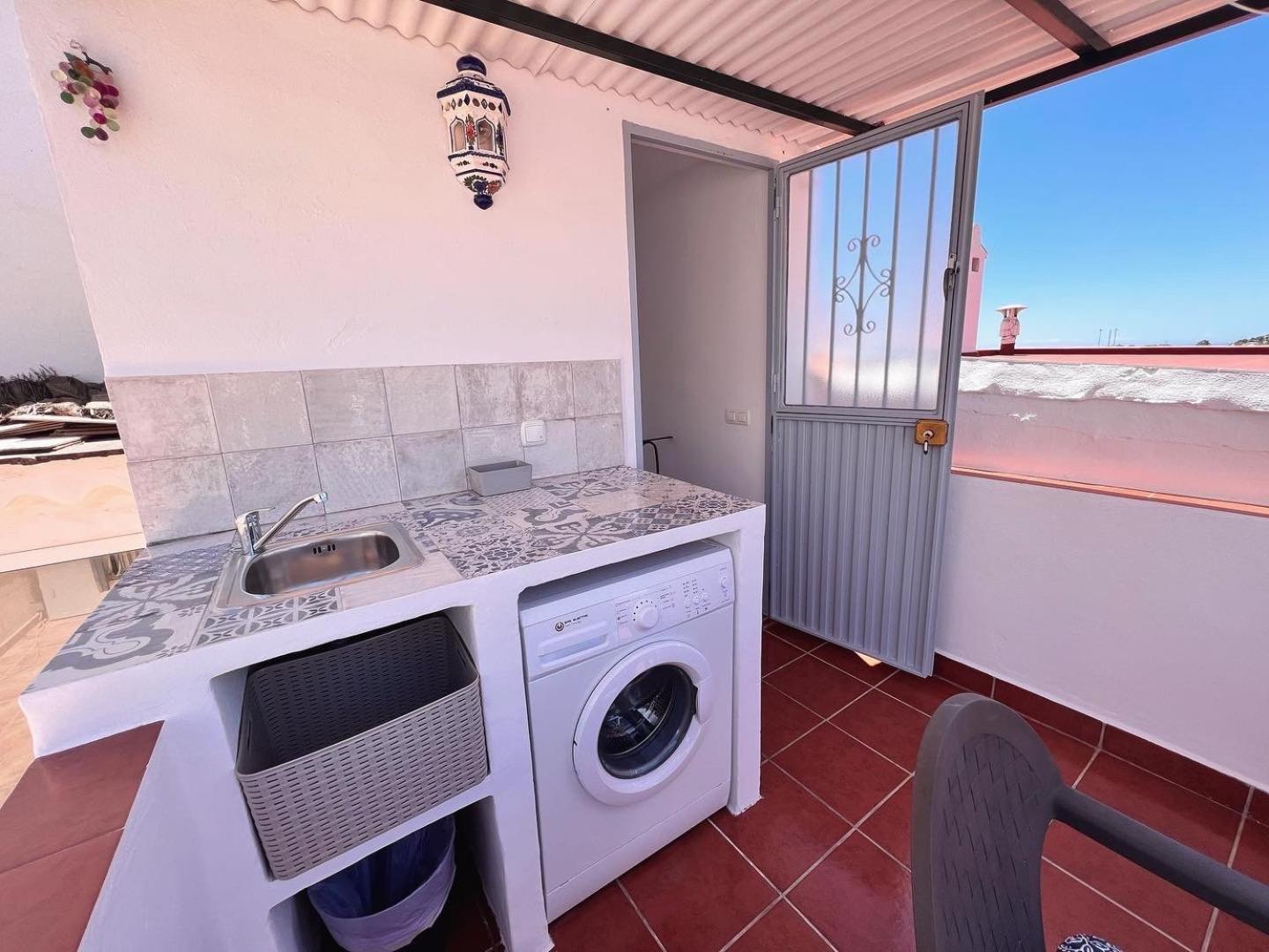 One-Bedroom House photo 2