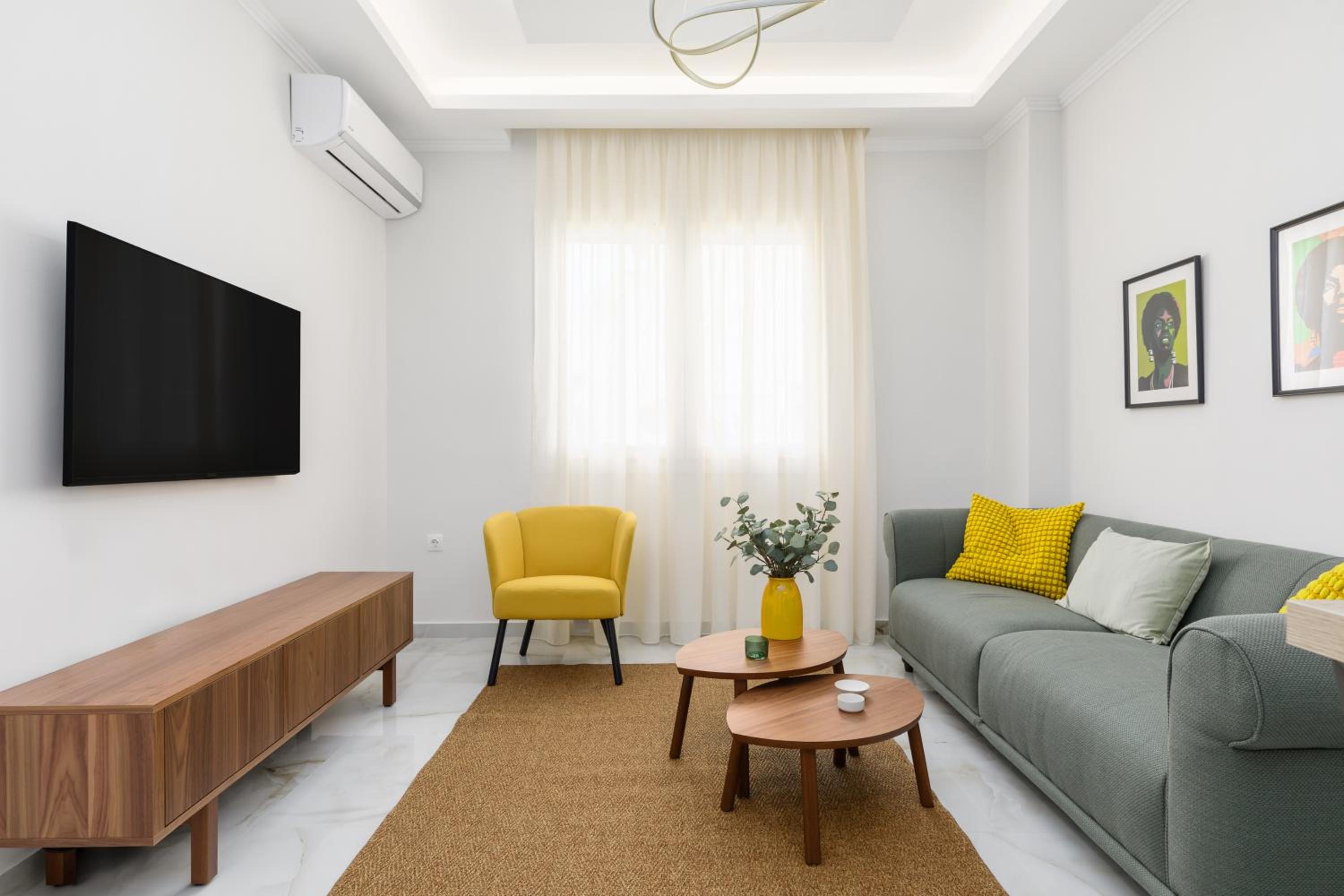 One-Bedroom Deluxe Apartment