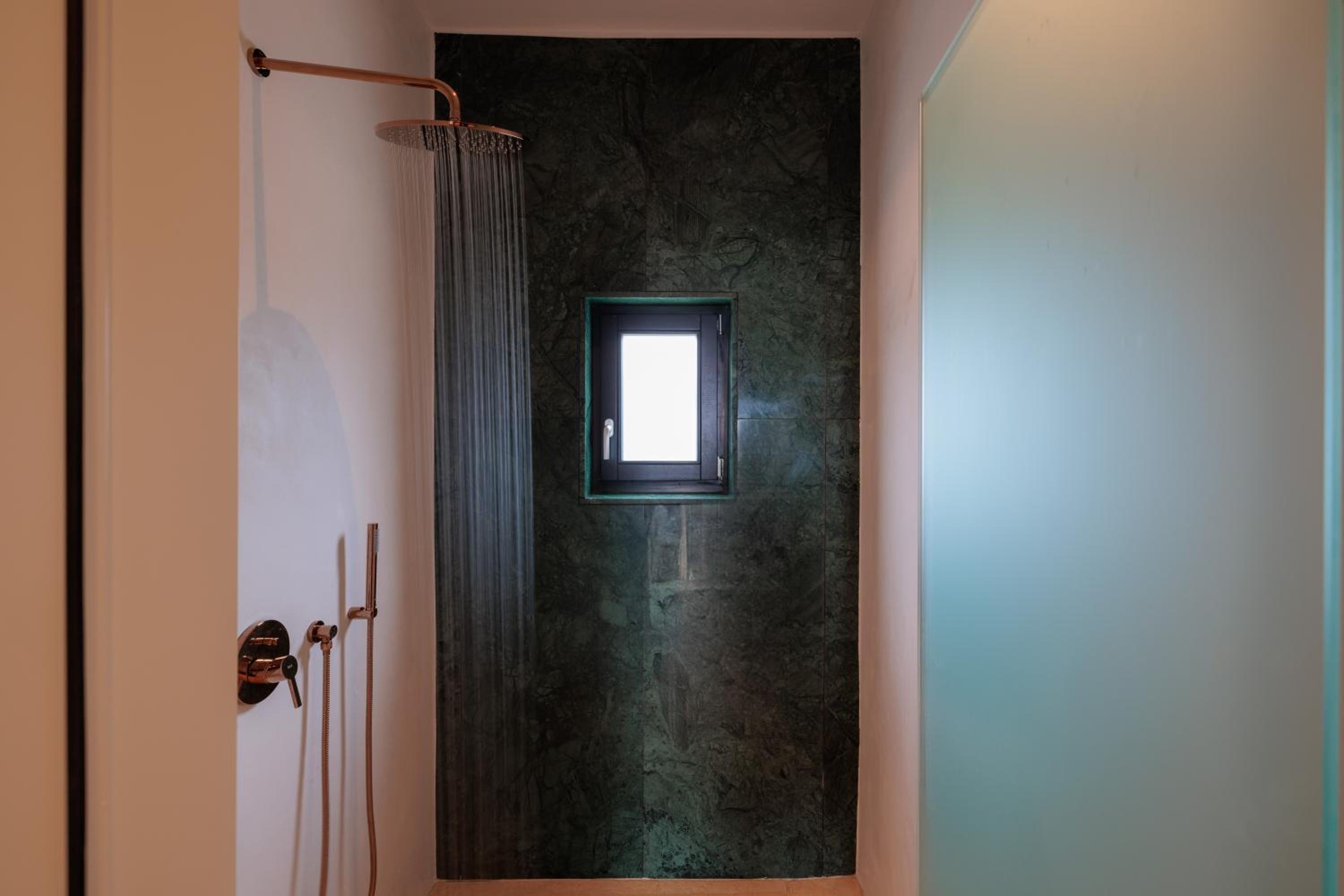 Superior Double Room with Private Pool and Sea View photo 3