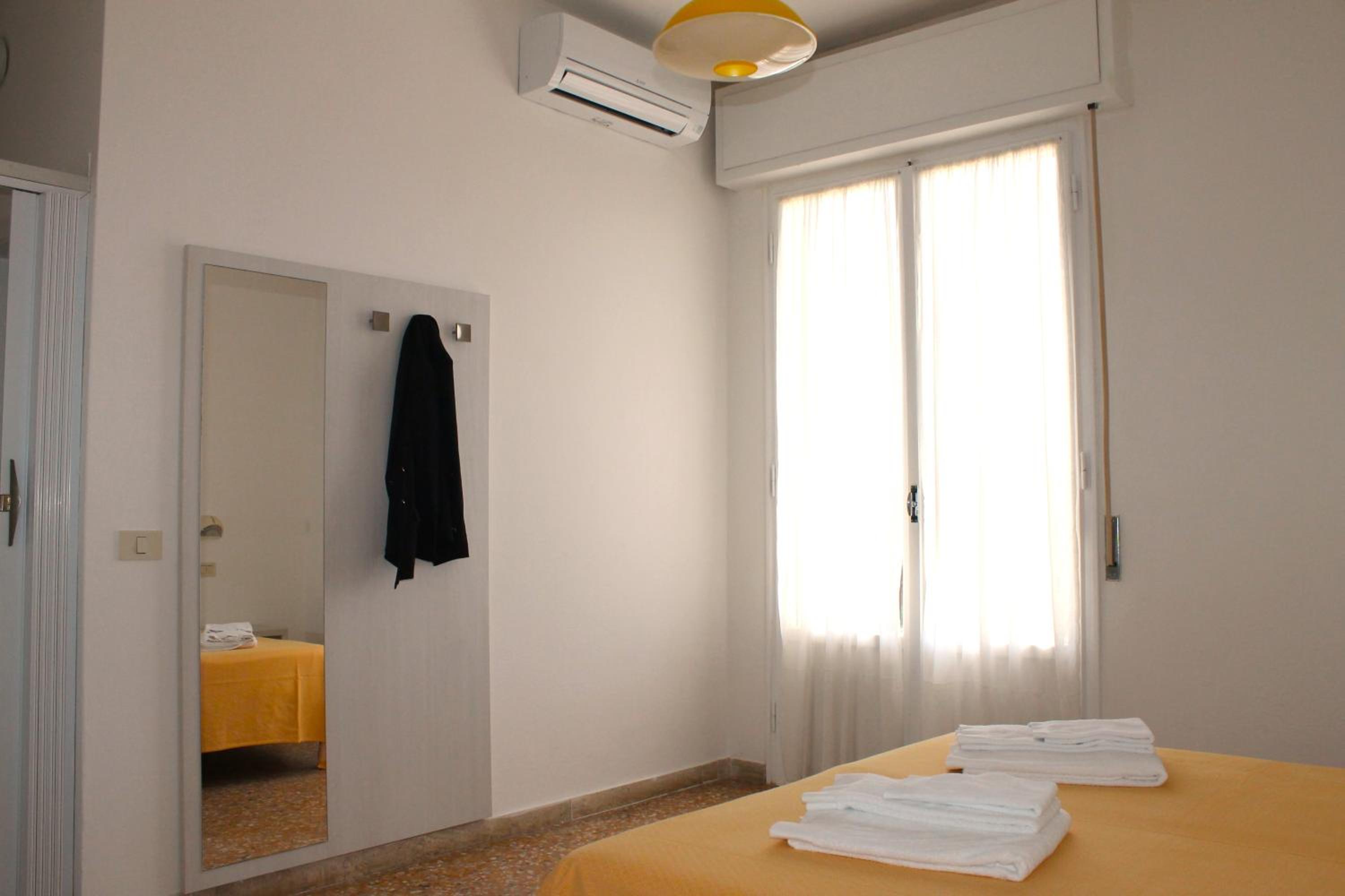 One-Bedroom Apartment with Balcony photo 3
