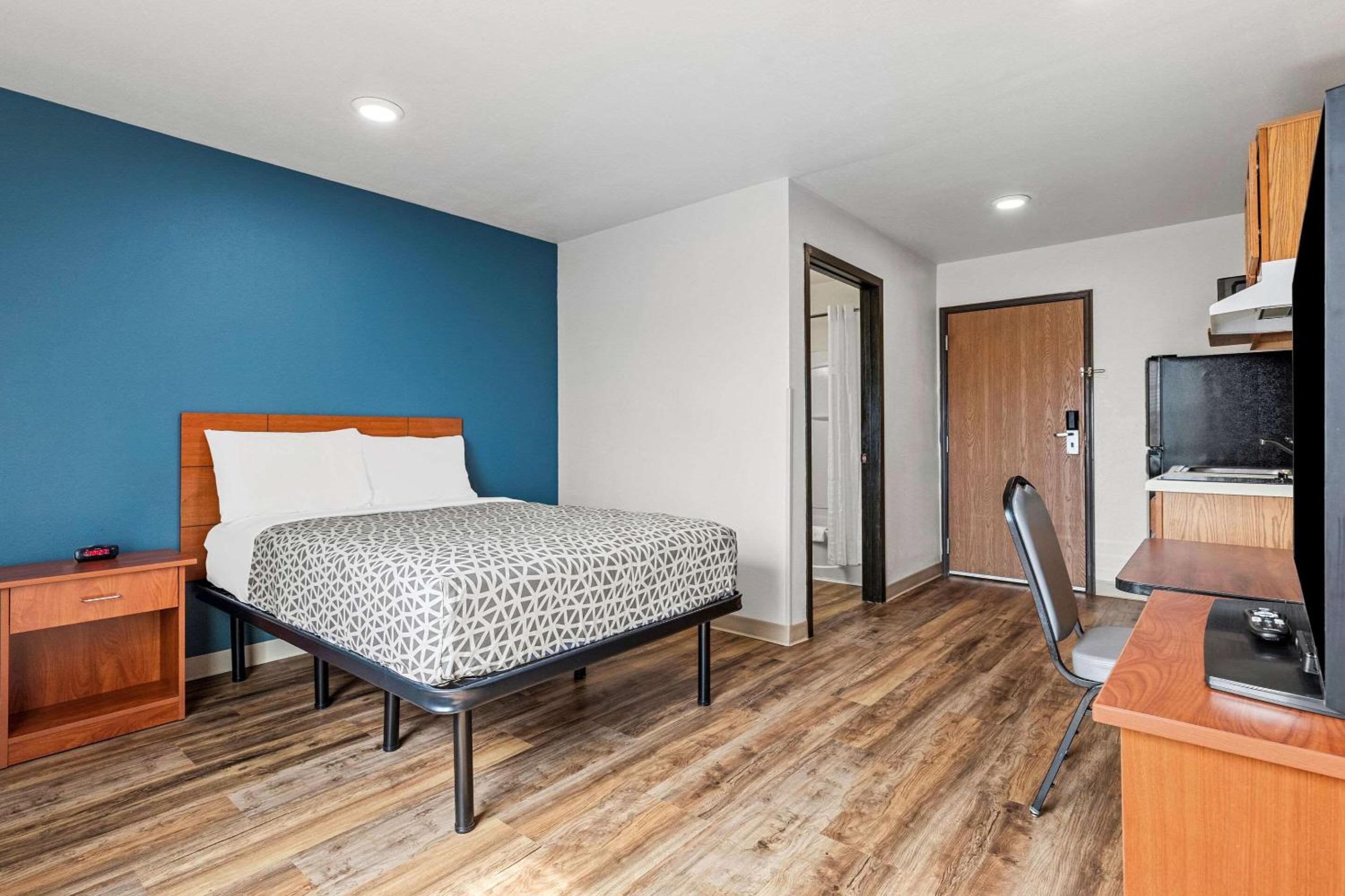 Standard Double Room - Non-Smoking photo 1