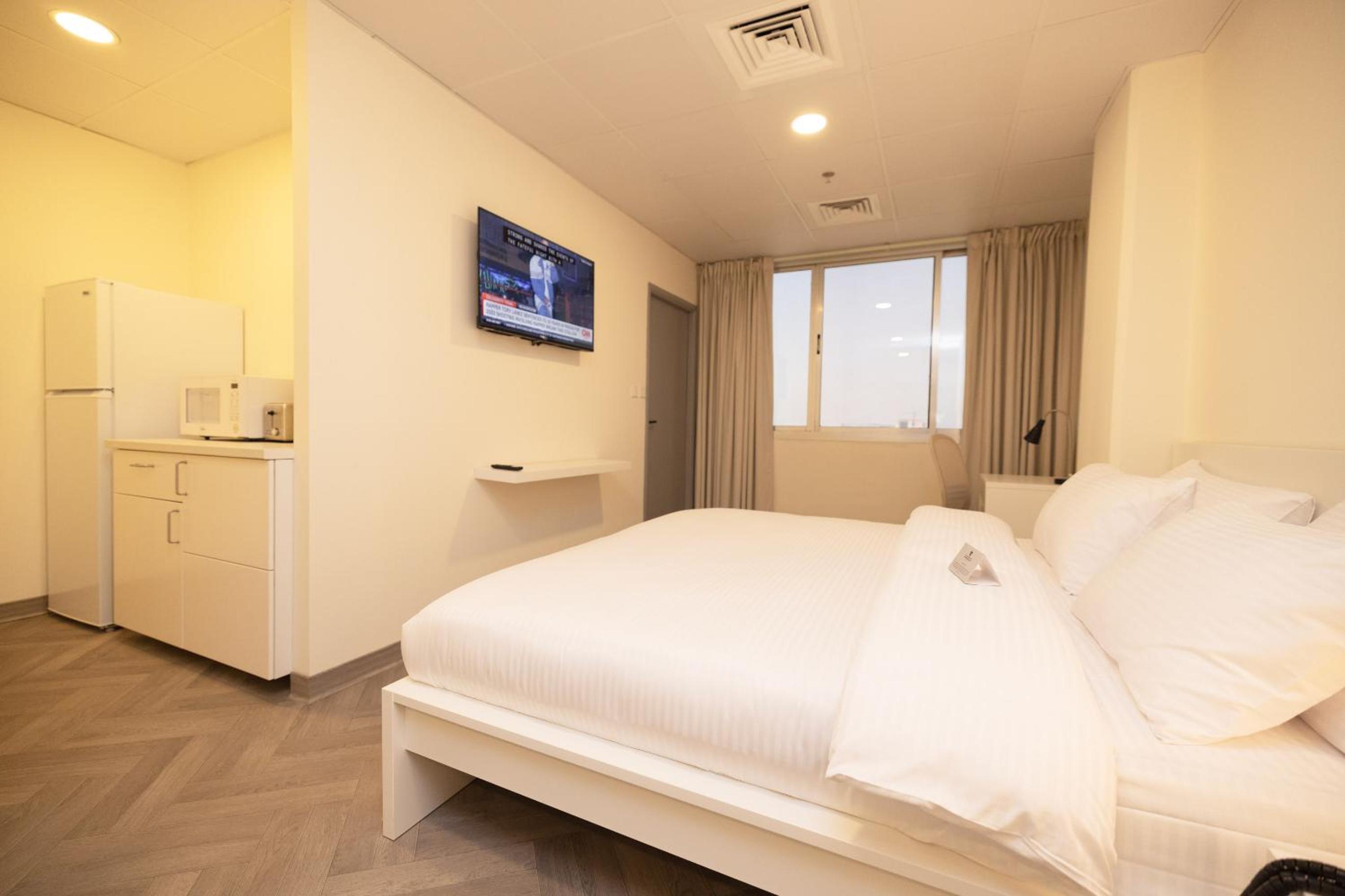 Superior King Room - Photo 3