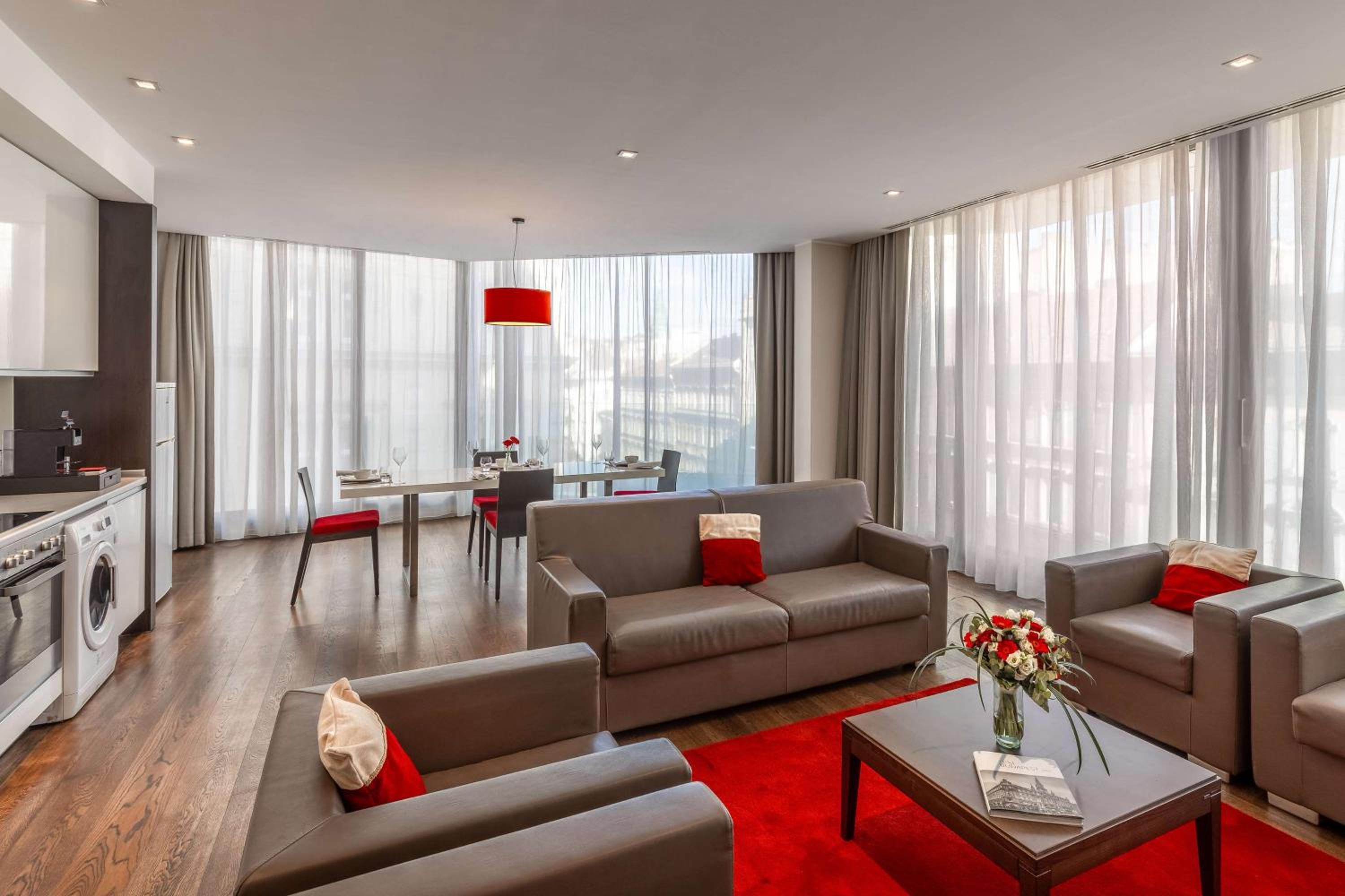Apartment 2 Rooms with Terrace